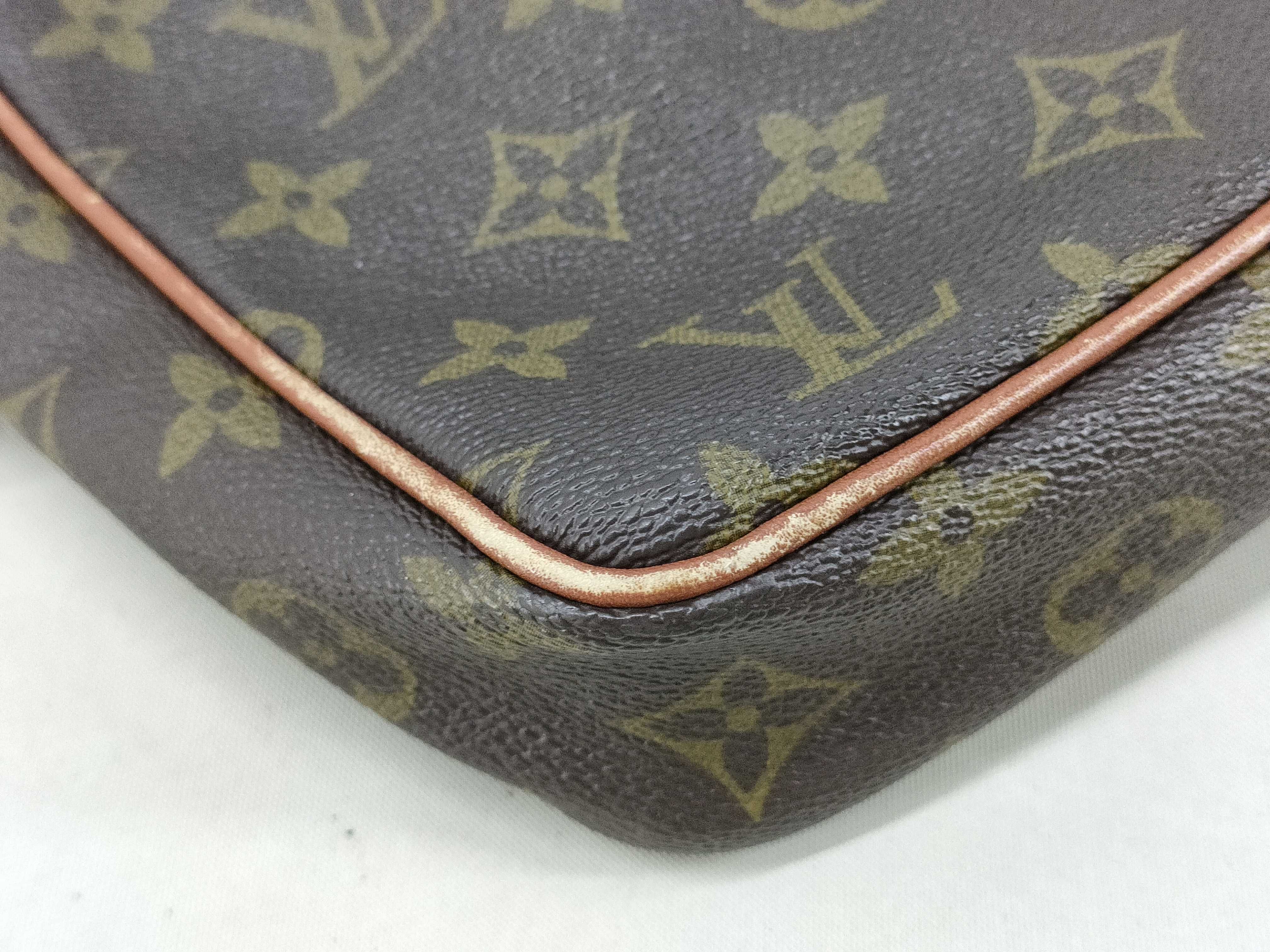 Monogram Louis Vuitton Shoulder Bag — view 4