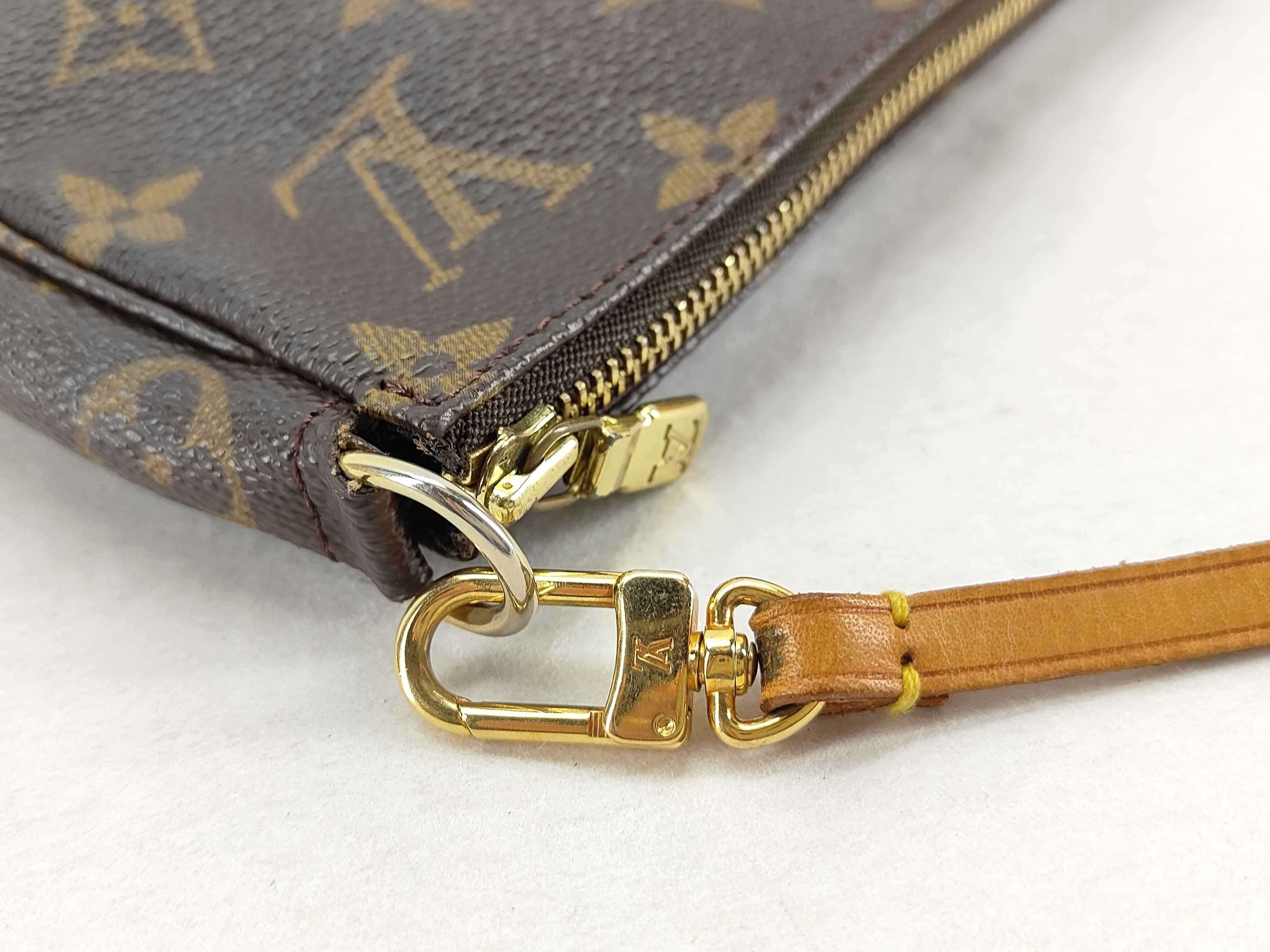 Monogram LV Pochette Accessoires M51980 Pouch — view 6