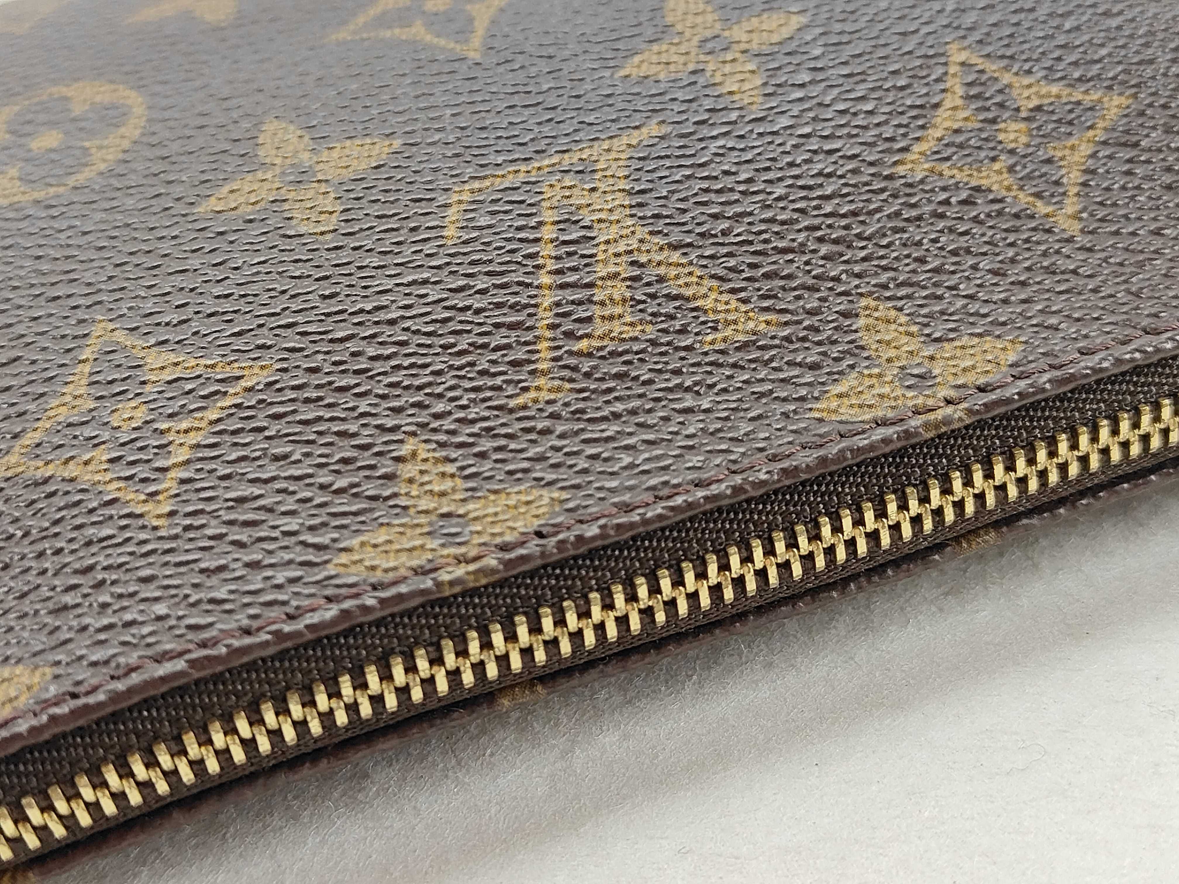 Monogram LV Pochette Accessoires M51980 Pouch — view 7