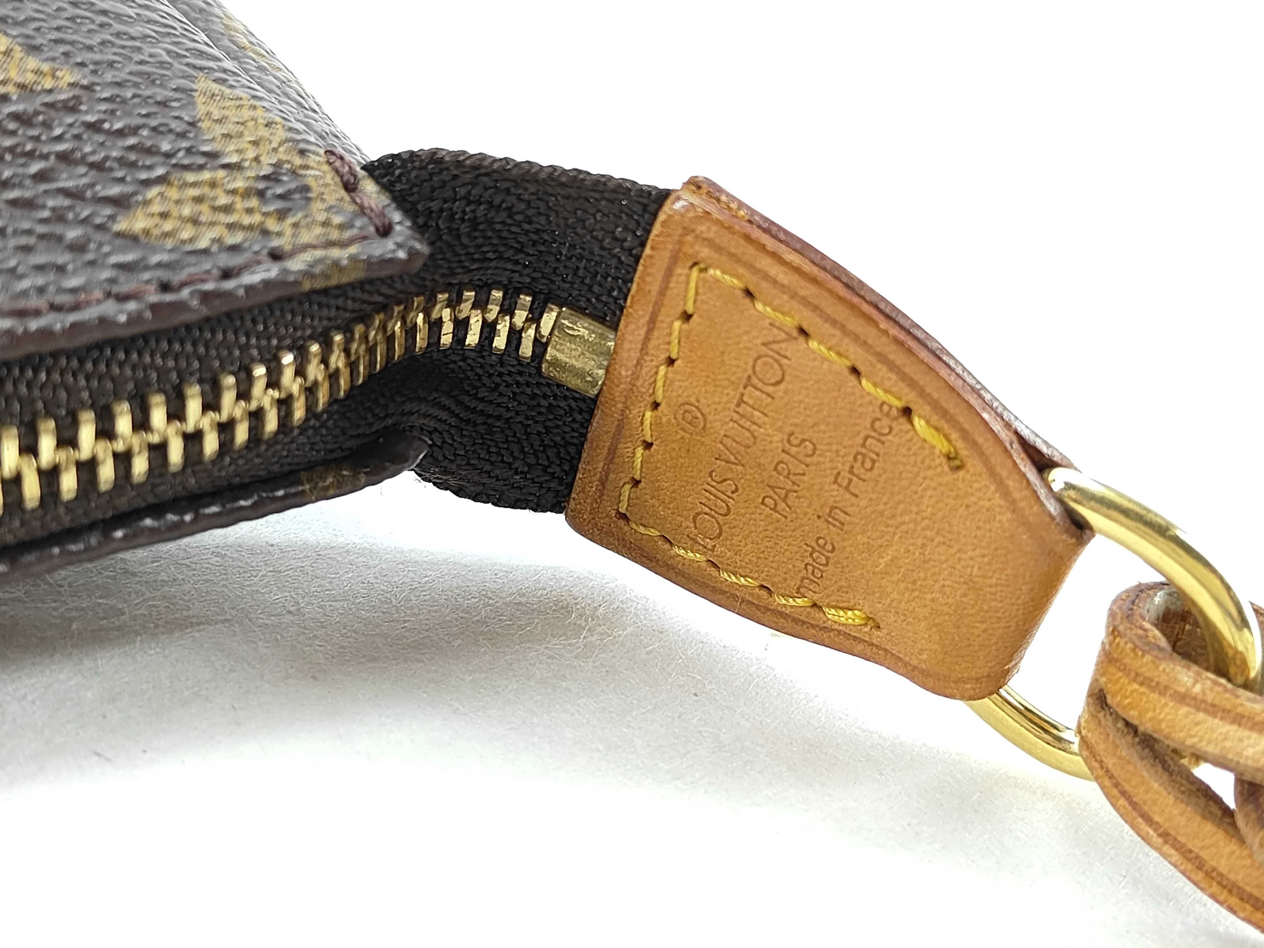 Monogram LV Pochette Accessoires M51980 Pouch — view 8