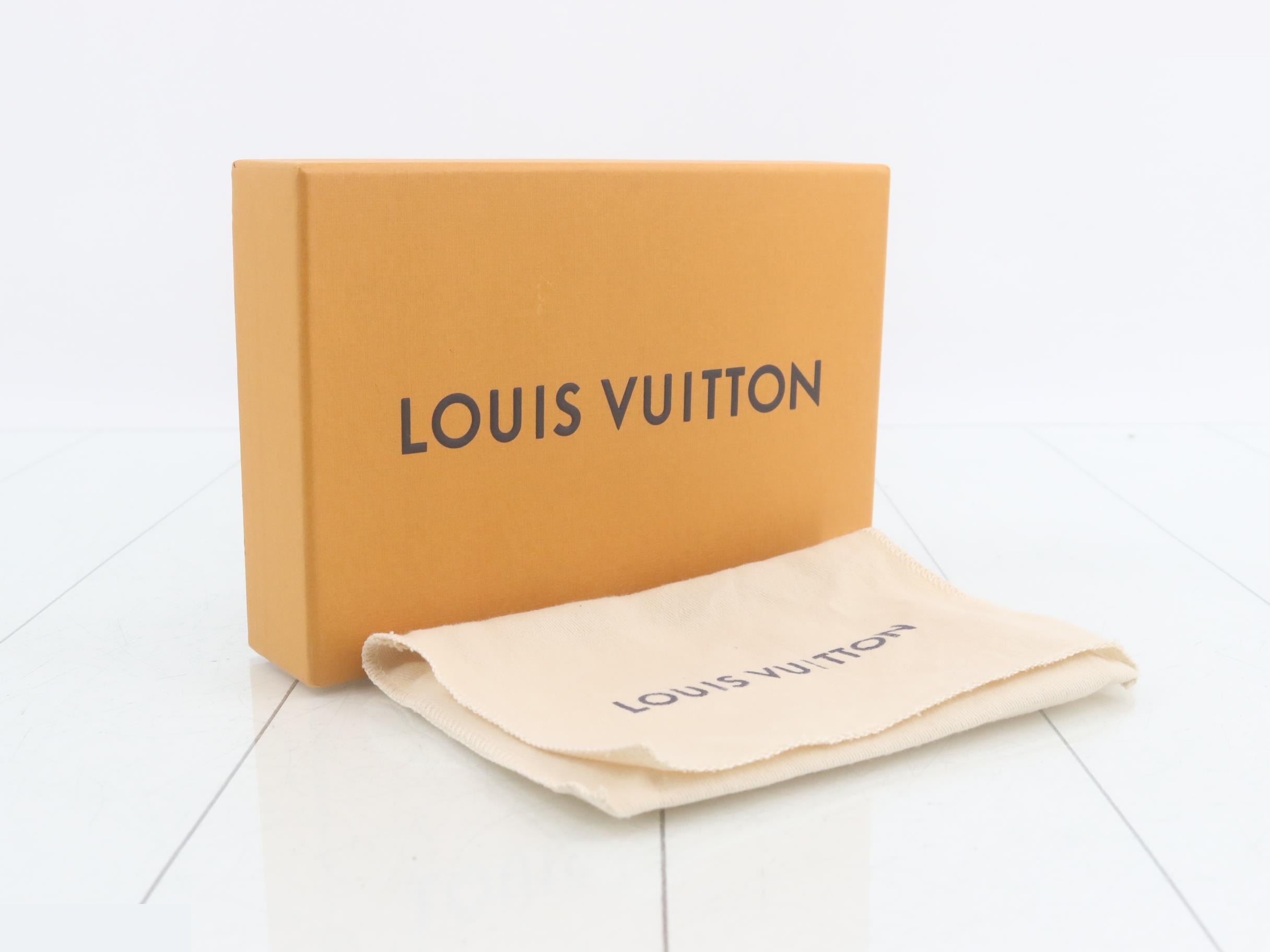 Portefeuille Juliette - Box and Dust Bag — view 5