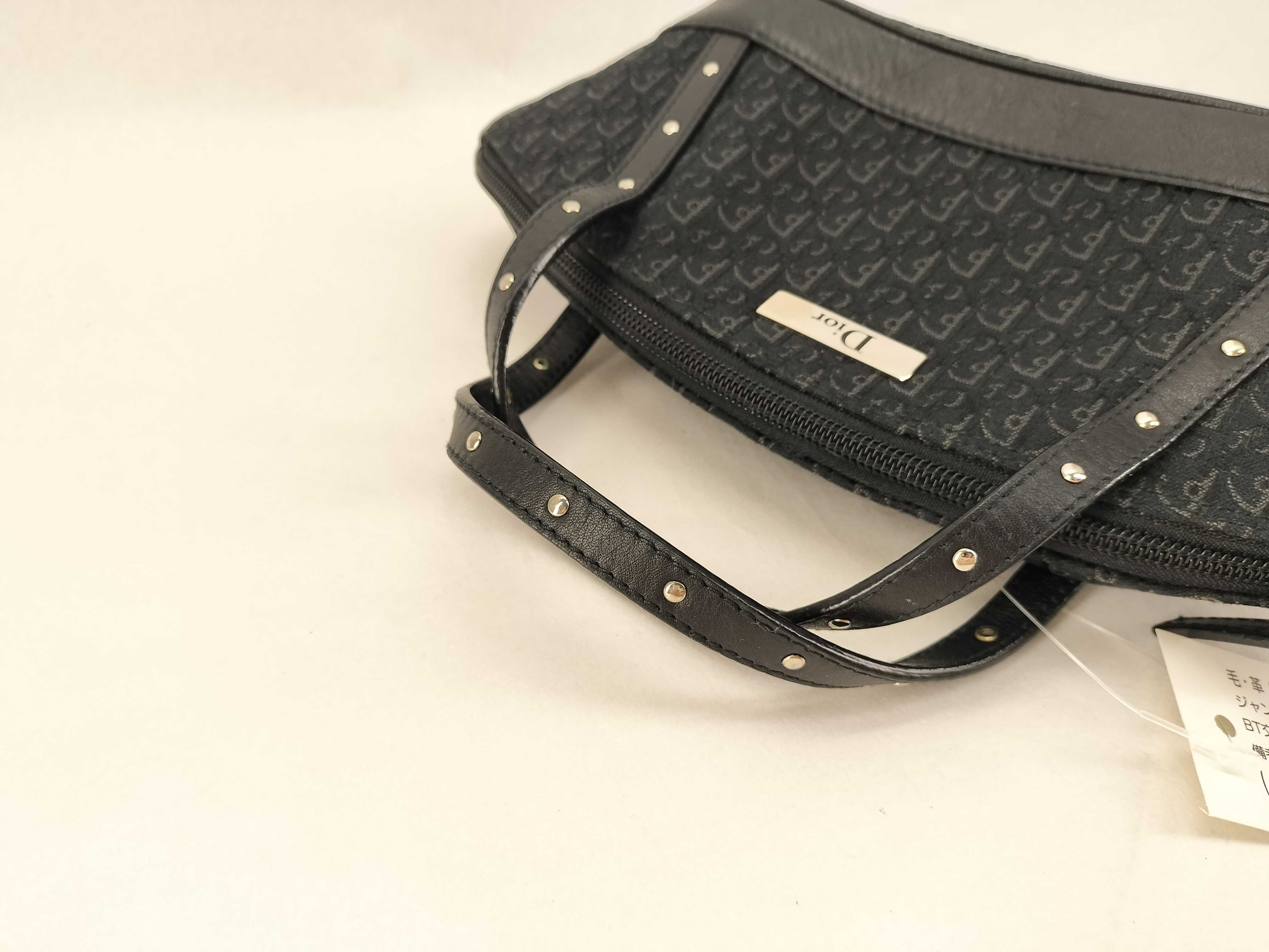 Trotter Accessory Pouch Street Chic Handbag — view 3