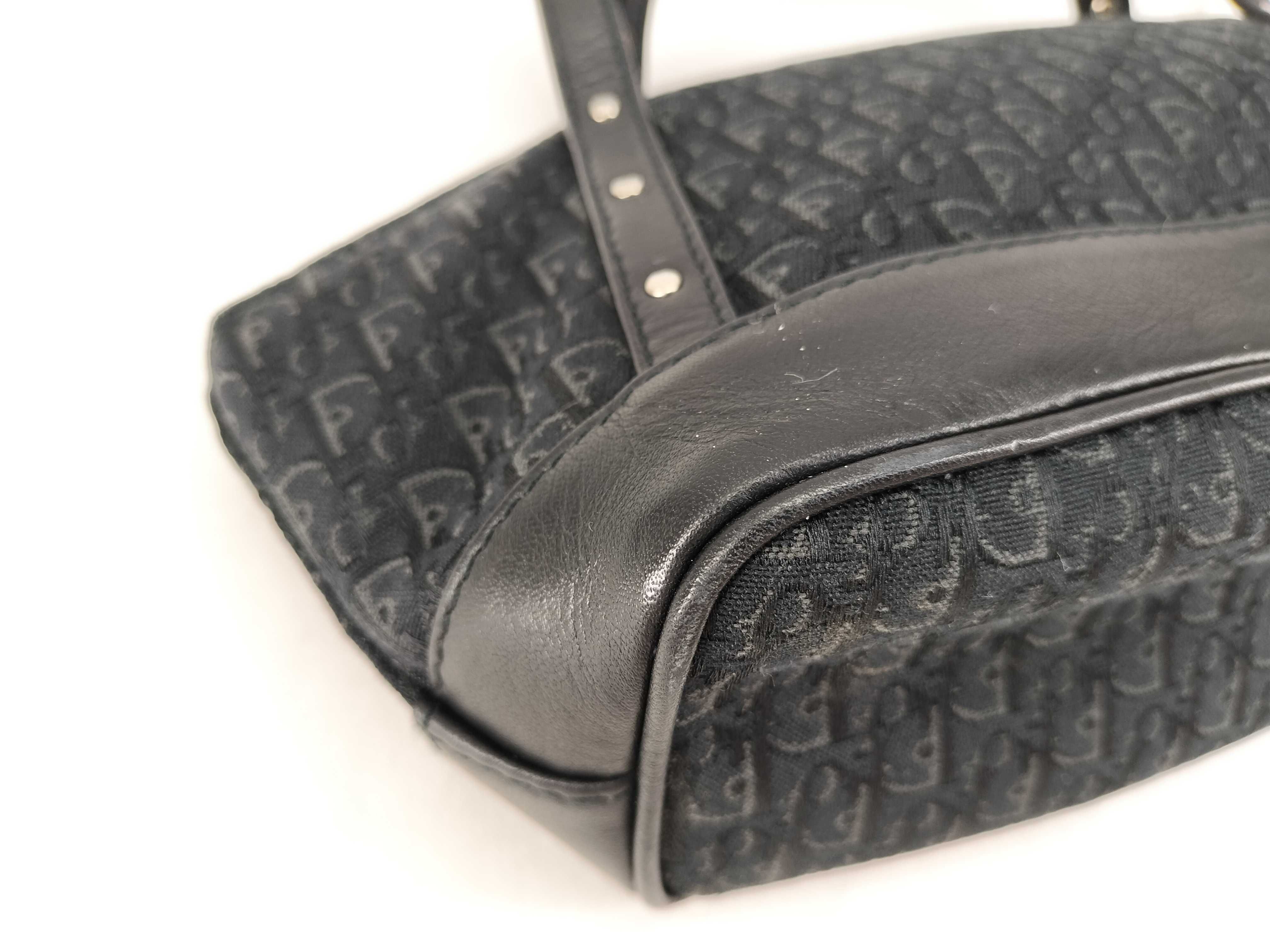 Trotter Accessory Pouch Street Chic Handbag — view 7