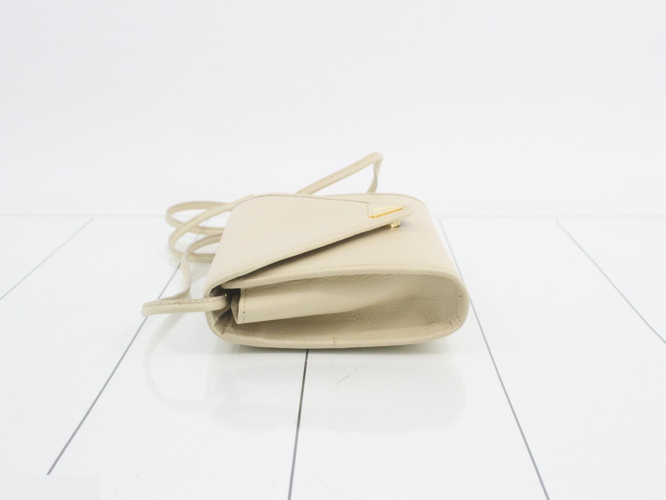 Leather logo shoulder bag — view 4