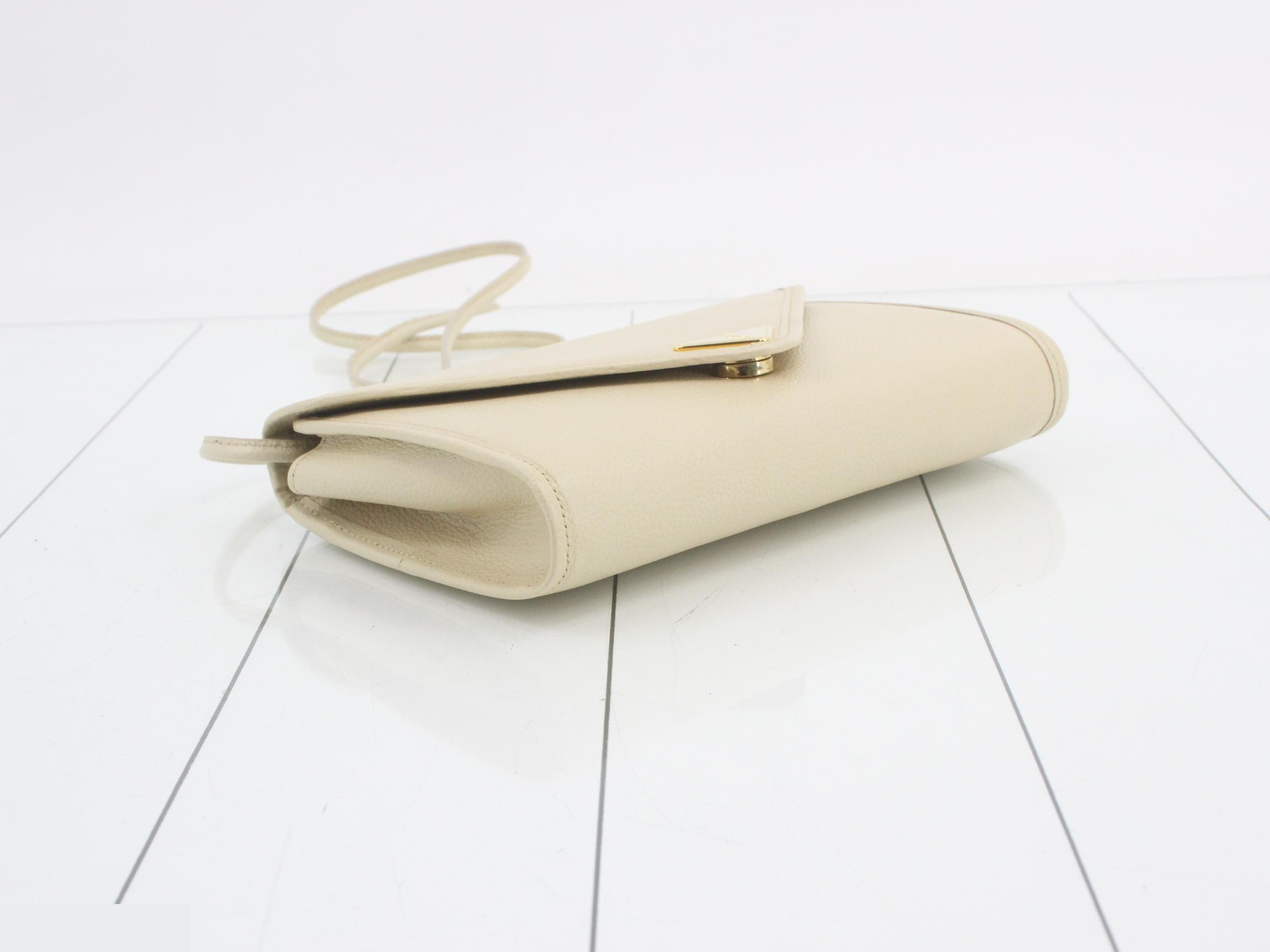 Leather logo shoulder bag — view 5