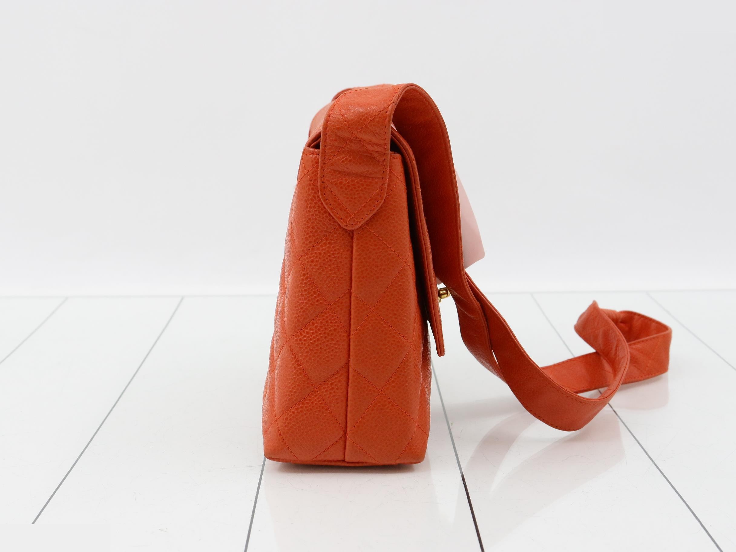 Caviar leather matelassé shoulder bag — view 4