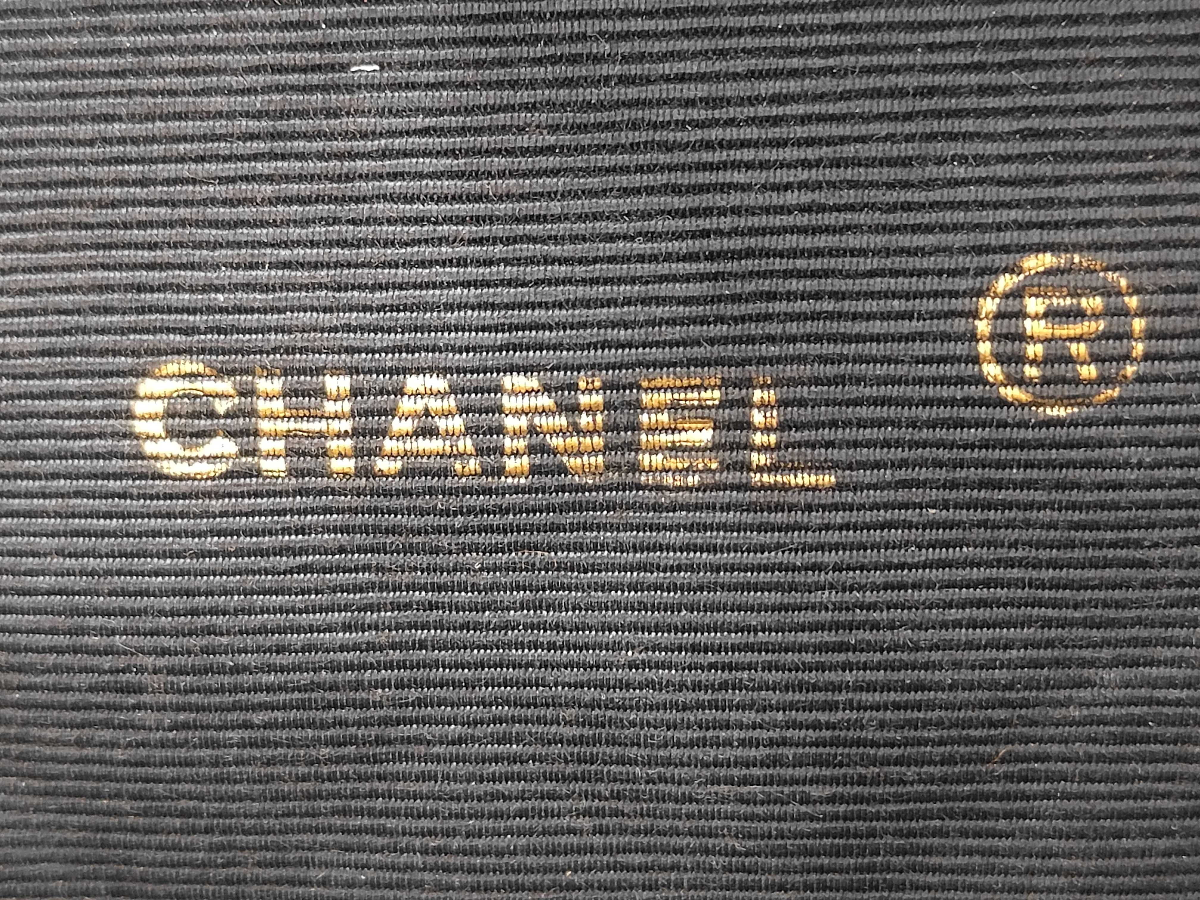 SG - Lambskin Shoulder Bag Gold Hardware — view 9