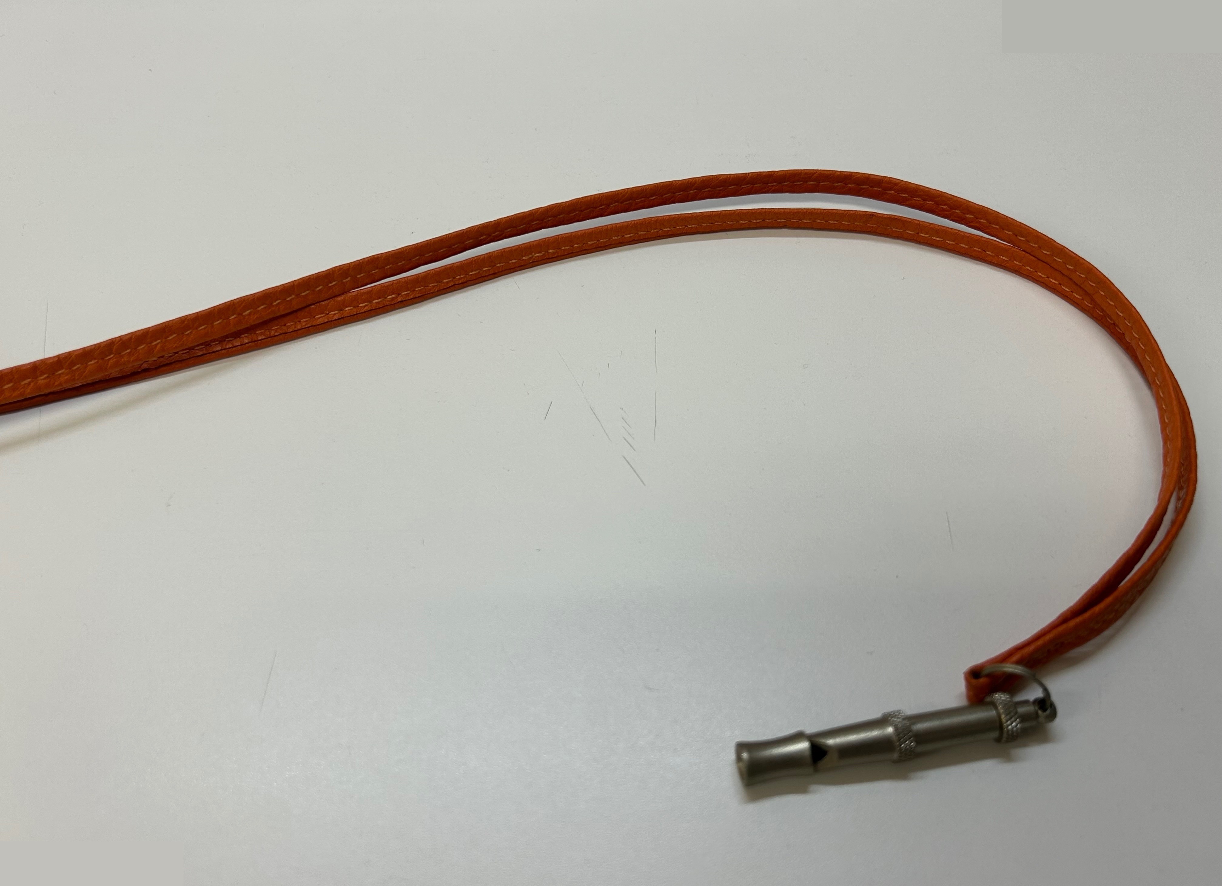 Siffler Whistle, string approximately 90cm — view 3