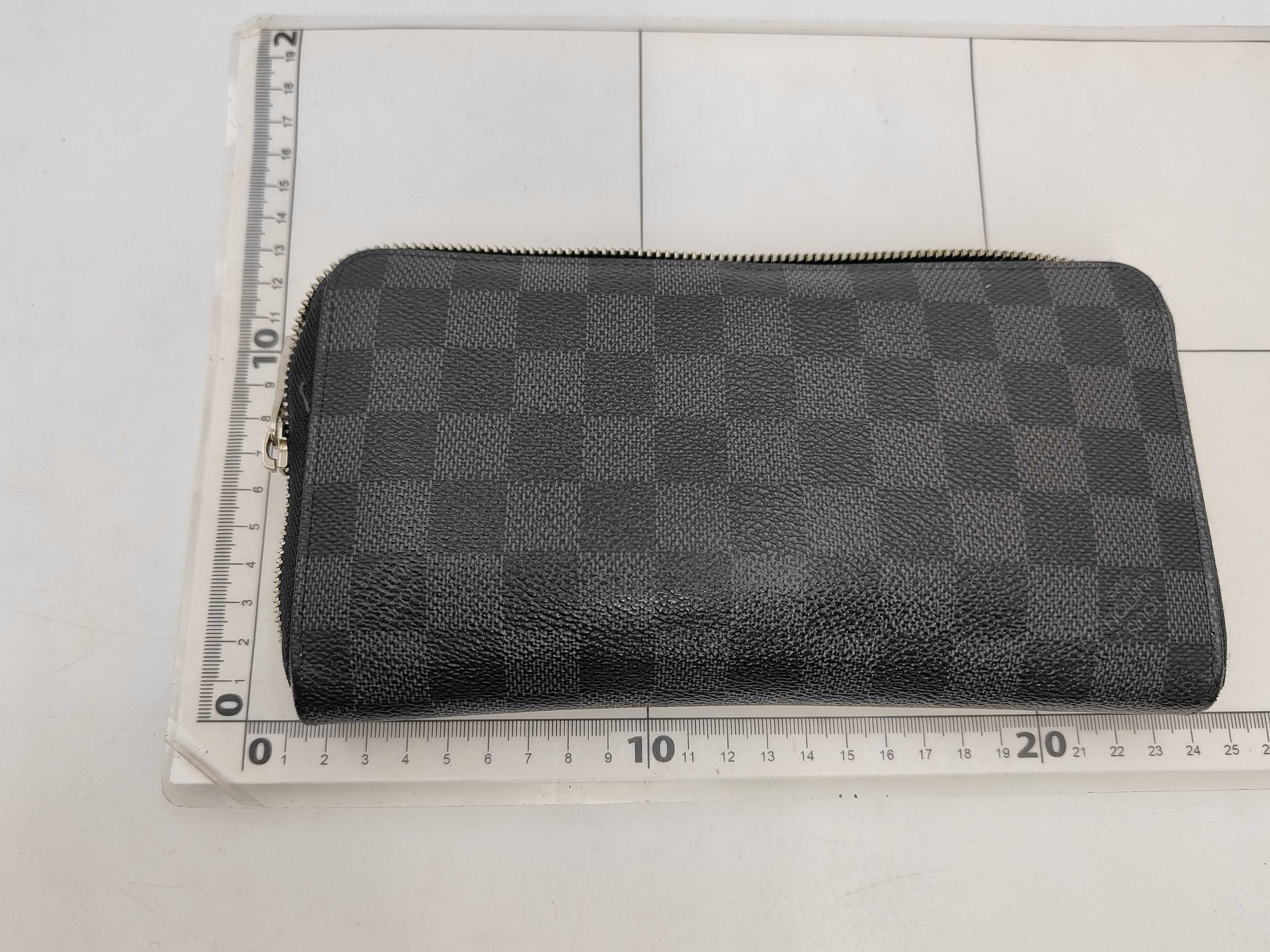 Damier Graphite Trunk & Lock Zippy Organizer Wallet — view 2