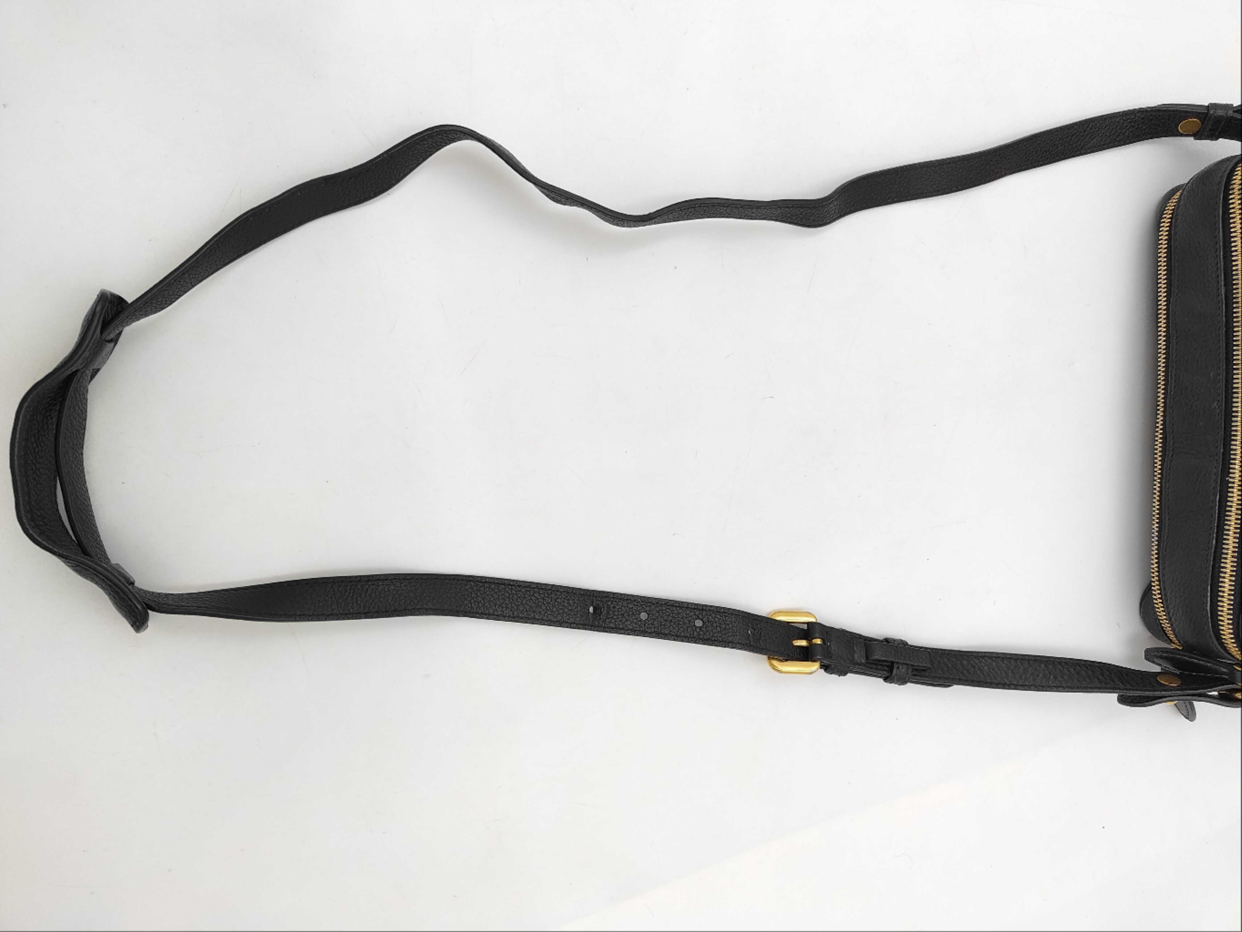 Vitello Daino Leather Shoulder Bag — view 3