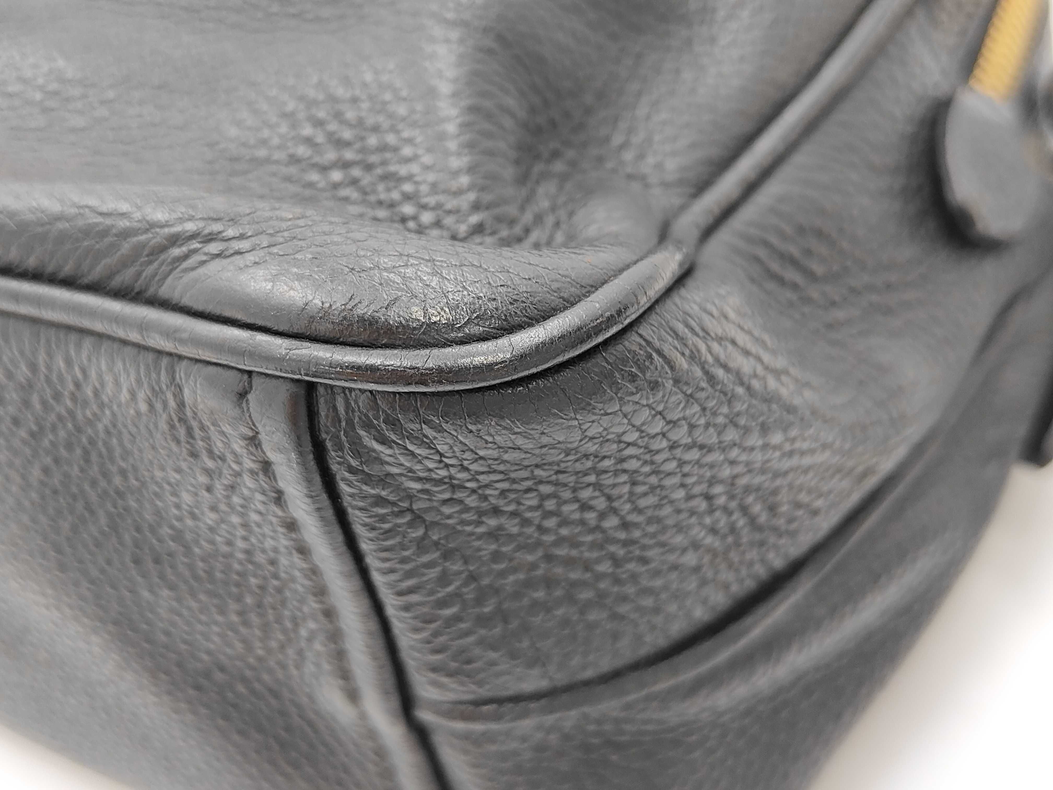 Vitello Daino Leather Shoulder Bag — view 7