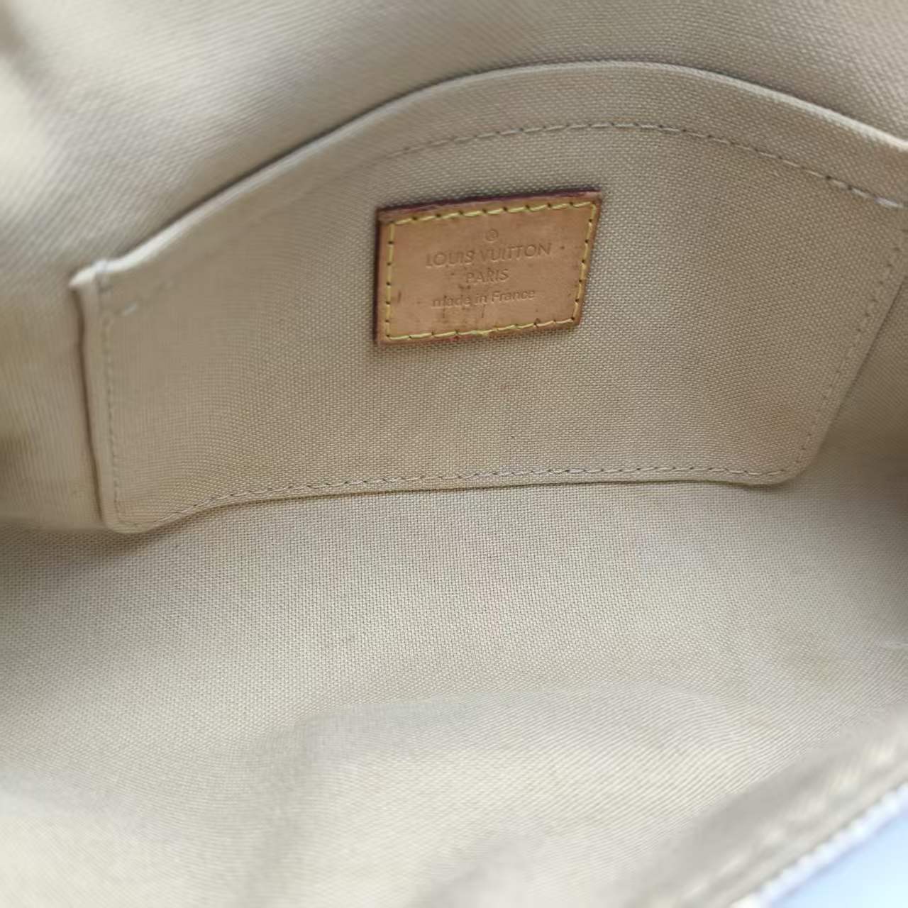 【*Shipped from: China*】LOUIS VUITTON Favorite PU Shoulder Bag — view 6