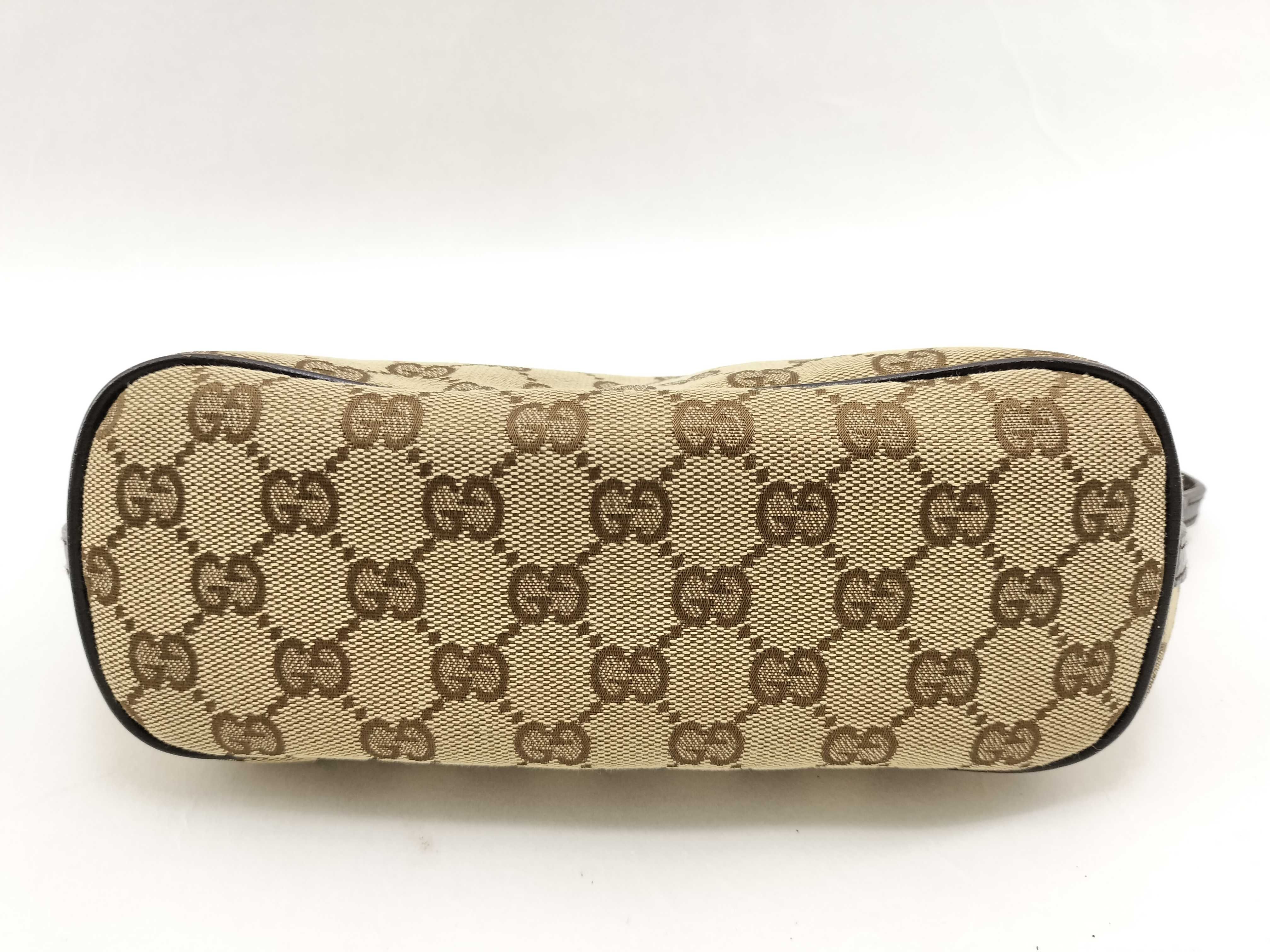 GG Canvas Accessory Pouch GG Canvas Handbag — view 4