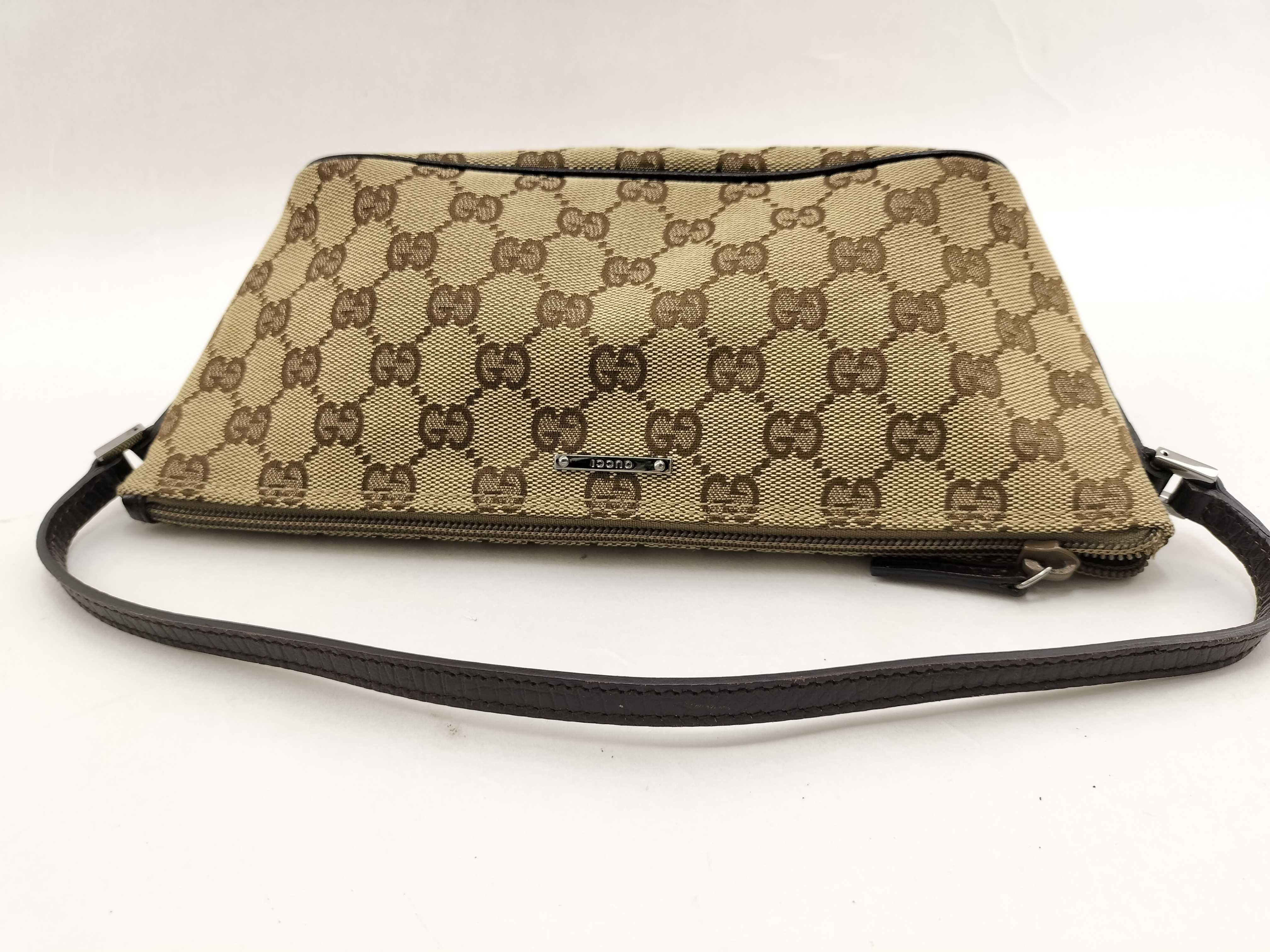 GG Canvas Accessory Pouch GG Canvas Handbag — view 6