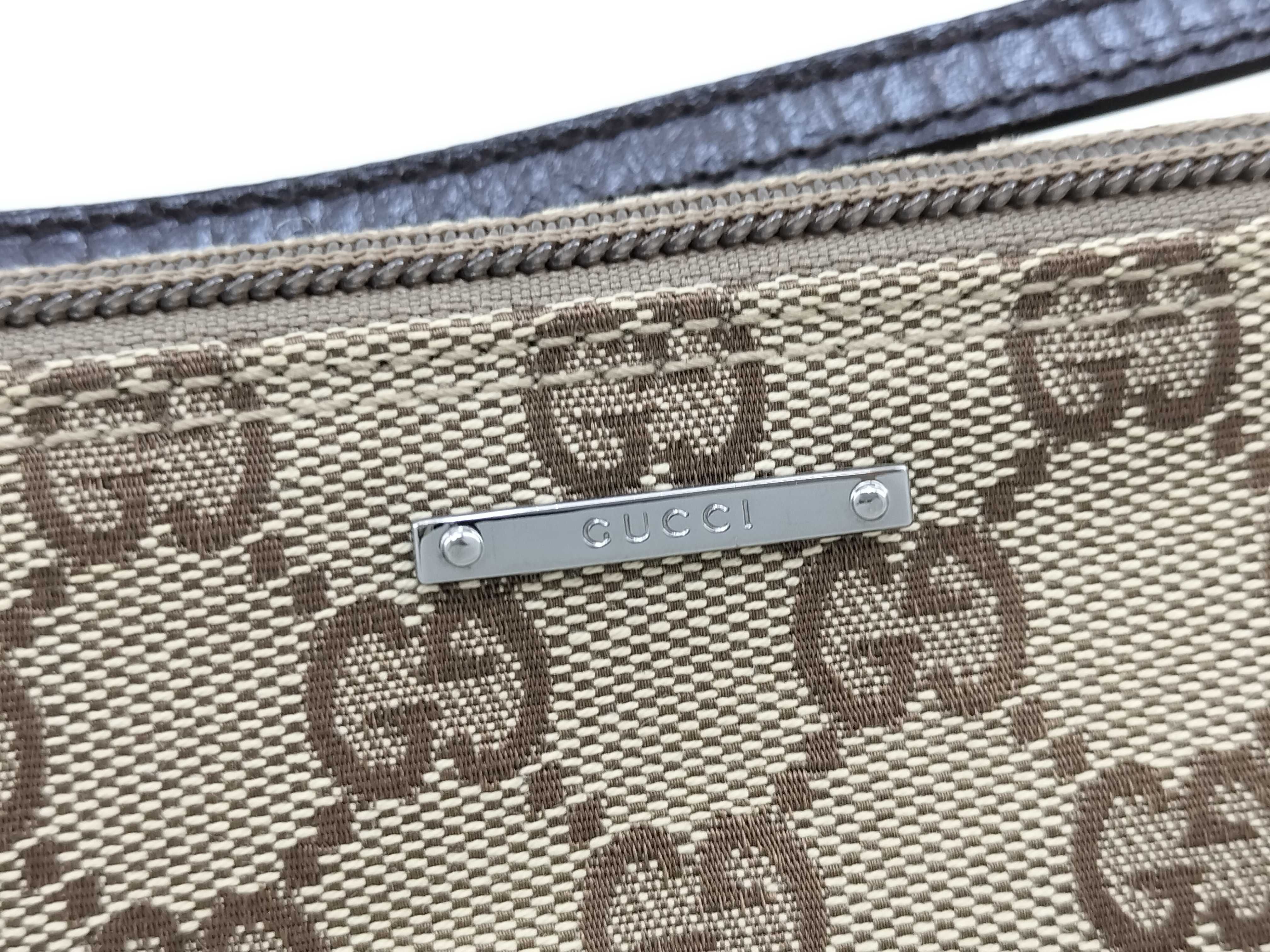 GG Canvas Accessory Pouch GG Canvas Handbag — view 10