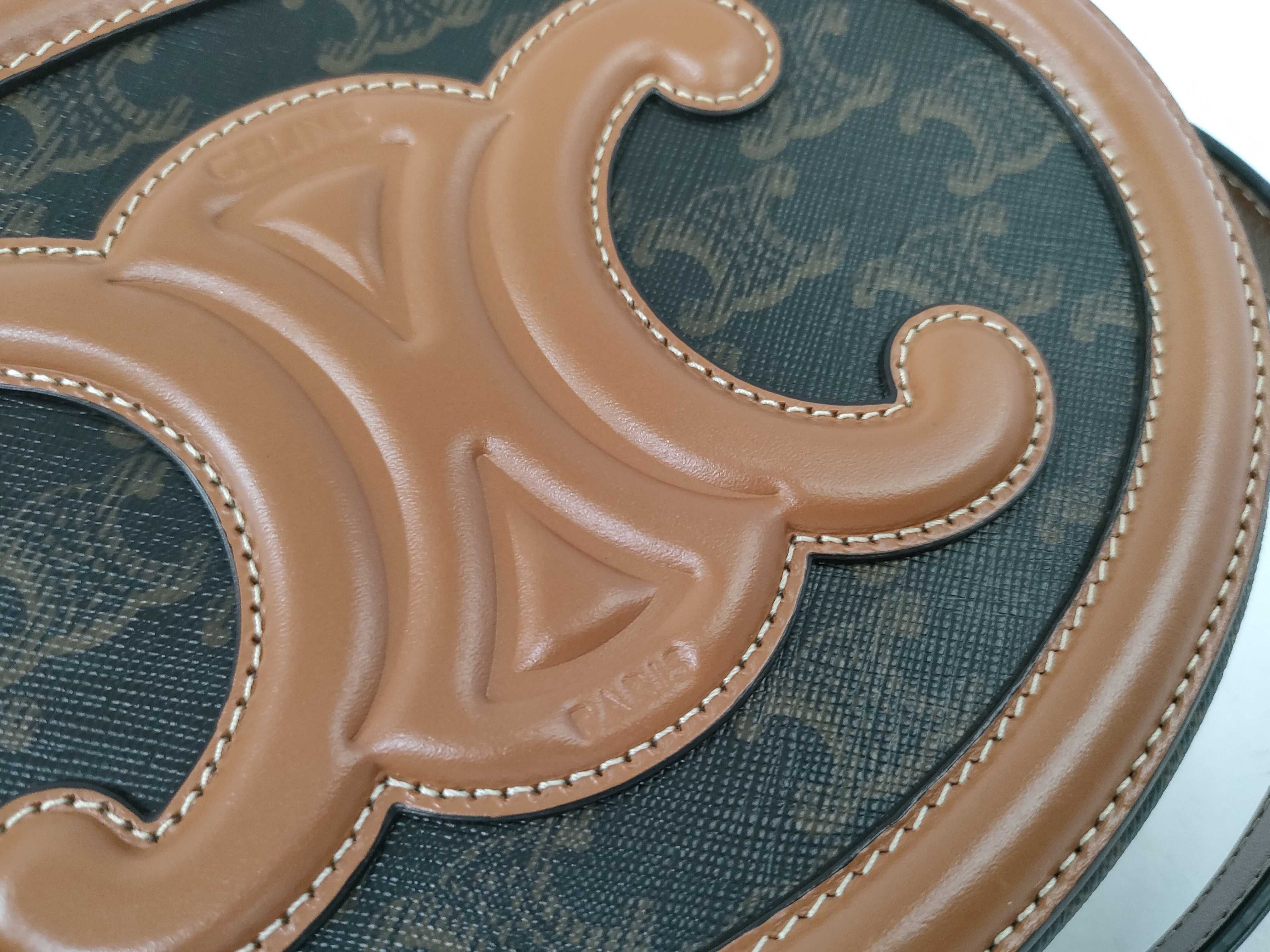 Cuir Triomphe Shoulder Bag — view 14