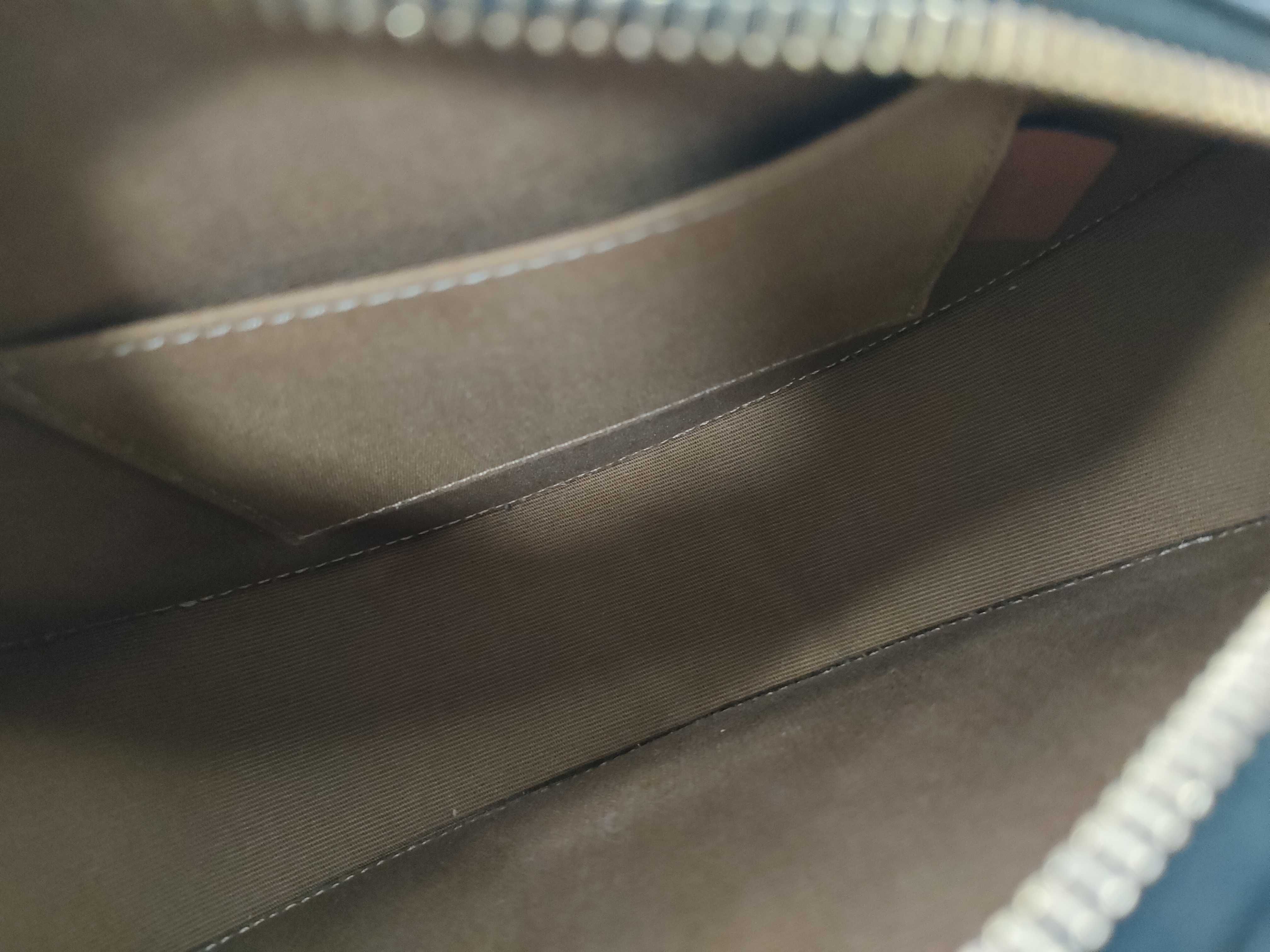 Cuir Triomphe Shoulder Bag — view 9