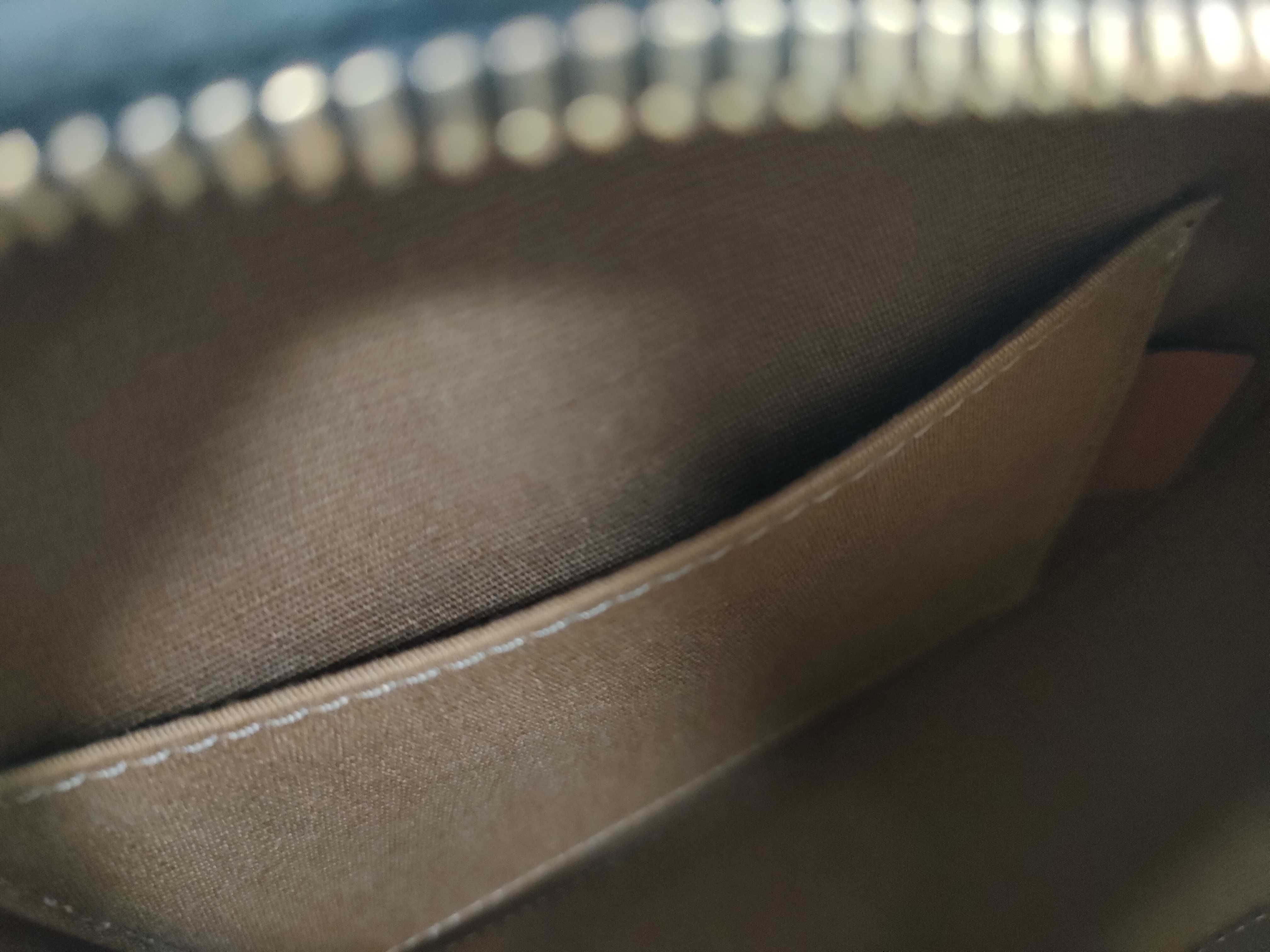 Cuir Triomphe Shoulder Bag — view 10