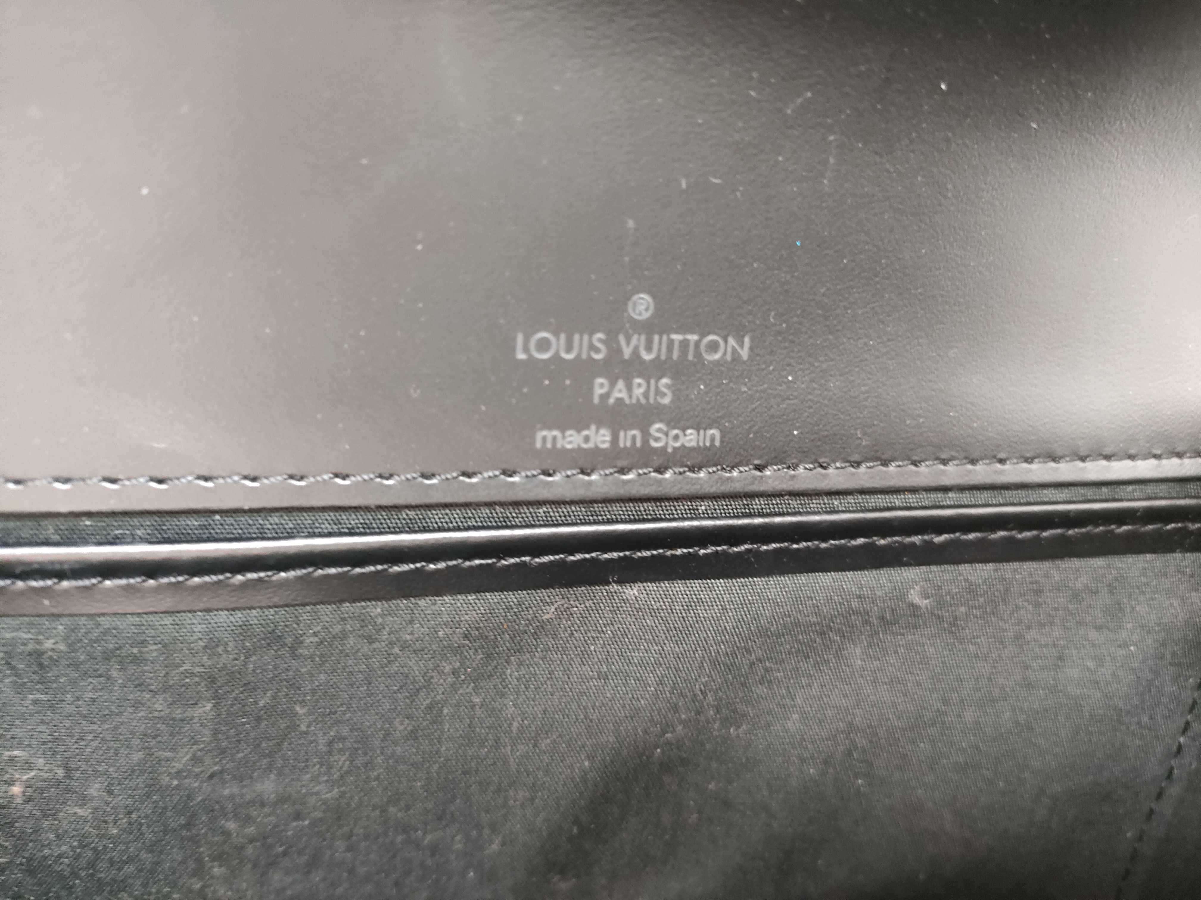 Epi Honfleur Shoulder Bag — view 9