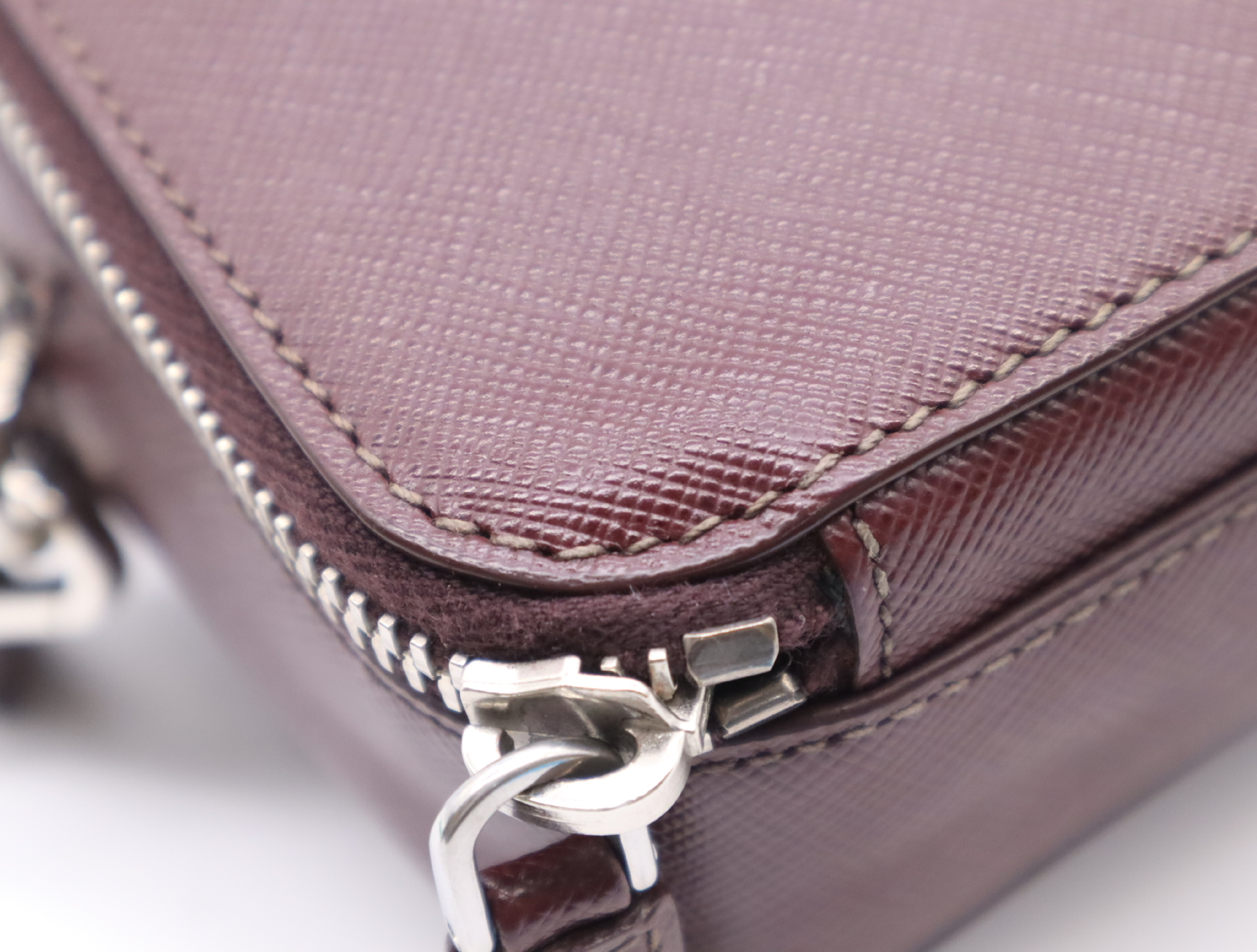 VR0052 Saffiano Logo Double Zip Second Bag Brown Second Bag — view 6