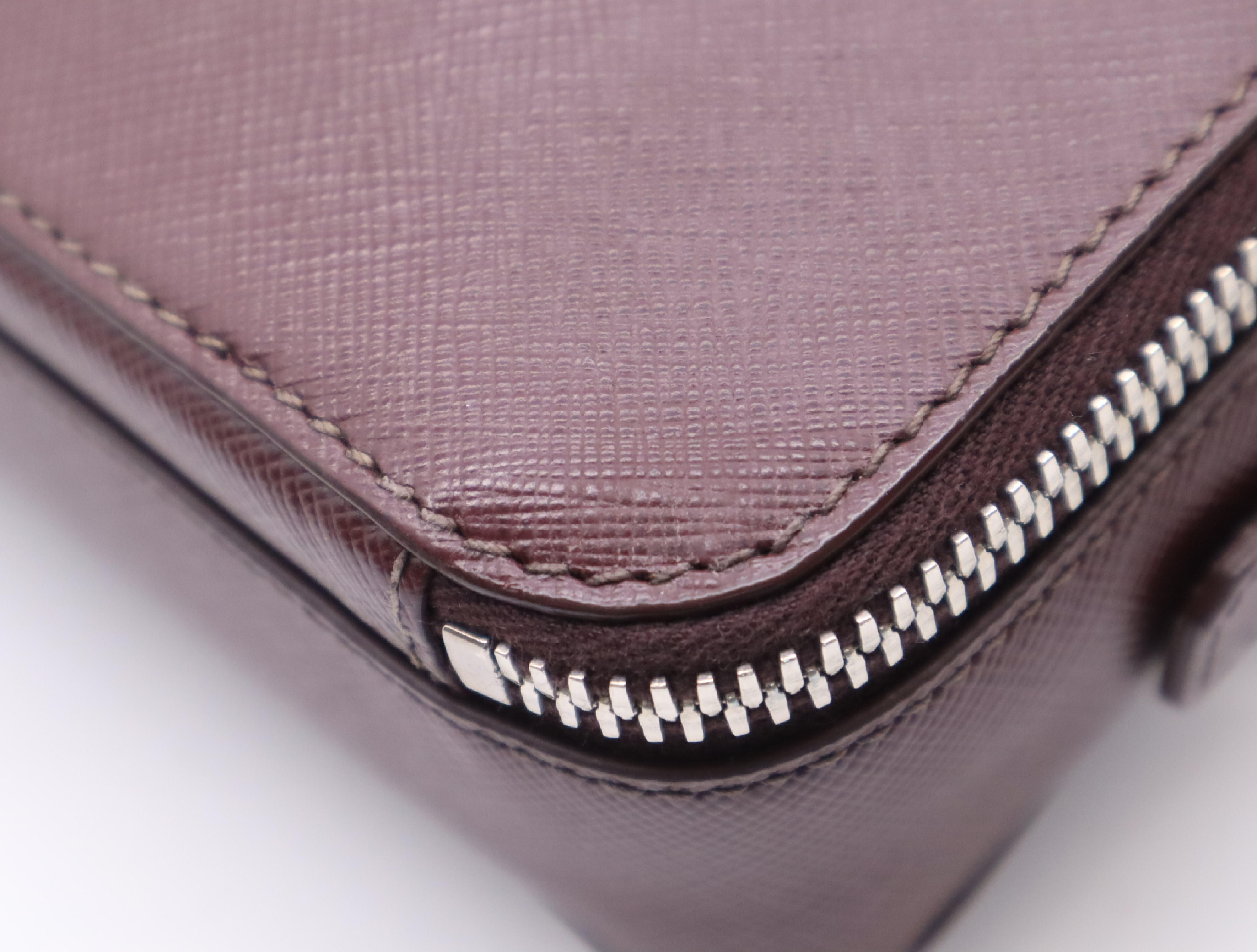 VR0052 Saffiano Logo Double Zip Second Bag Brown Second Bag — view 7