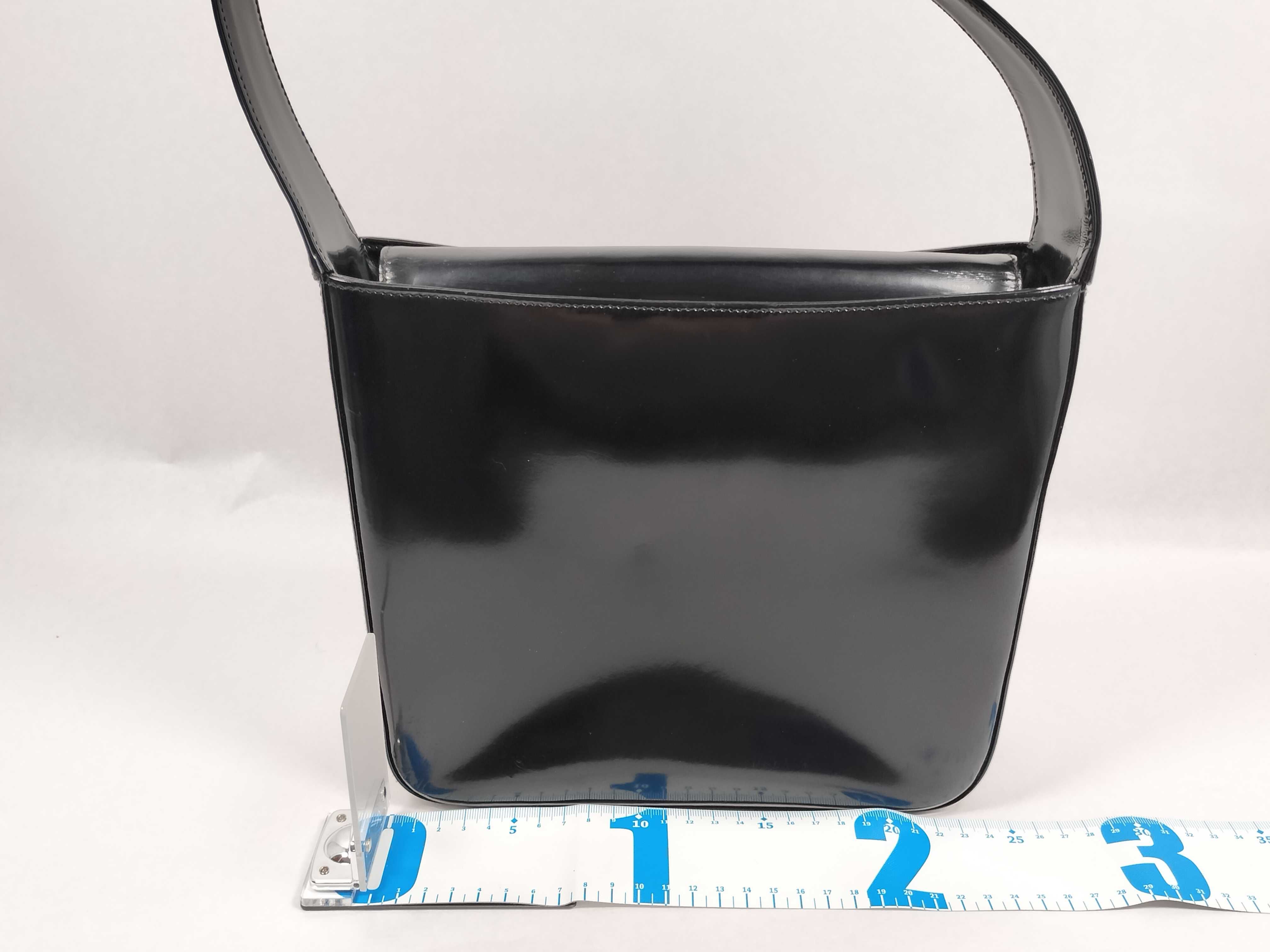 Shoulder Bag, Gucci Patent Leather One-Shoulder Bag, Interlocking GG Big Logo Shoulder Bag — view 2