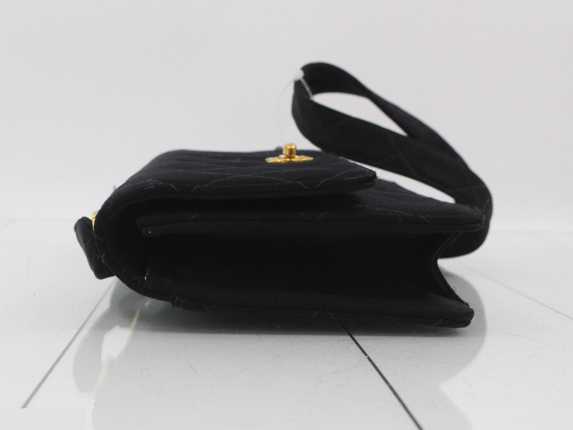 Matelassé (bag) - Shoulder bag - Satin - Black — view 4