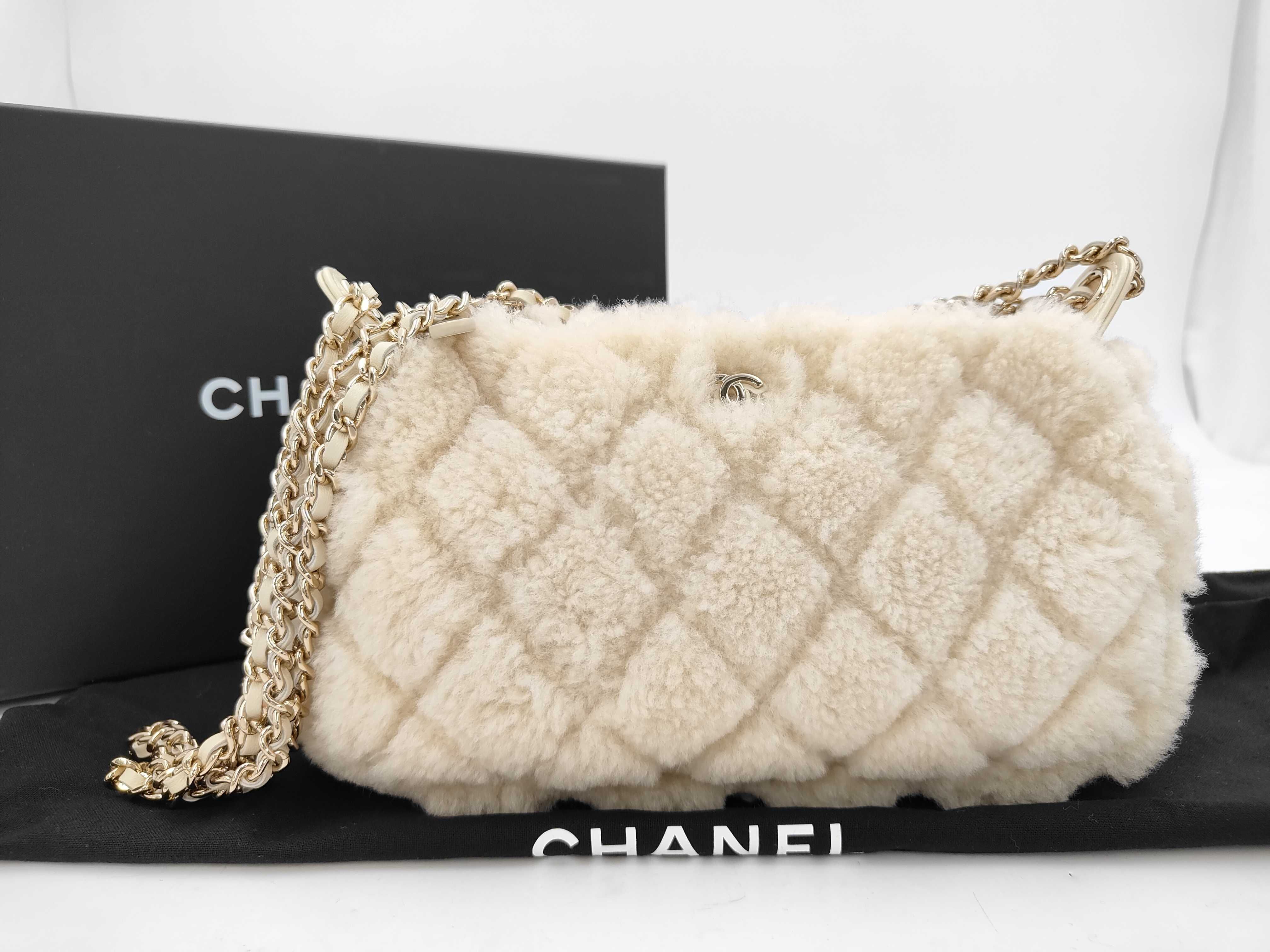 boa chain shoulder bag