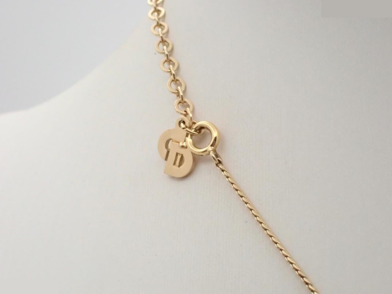 Gold-colored necklace, chain approximately 42cm long. — view 2