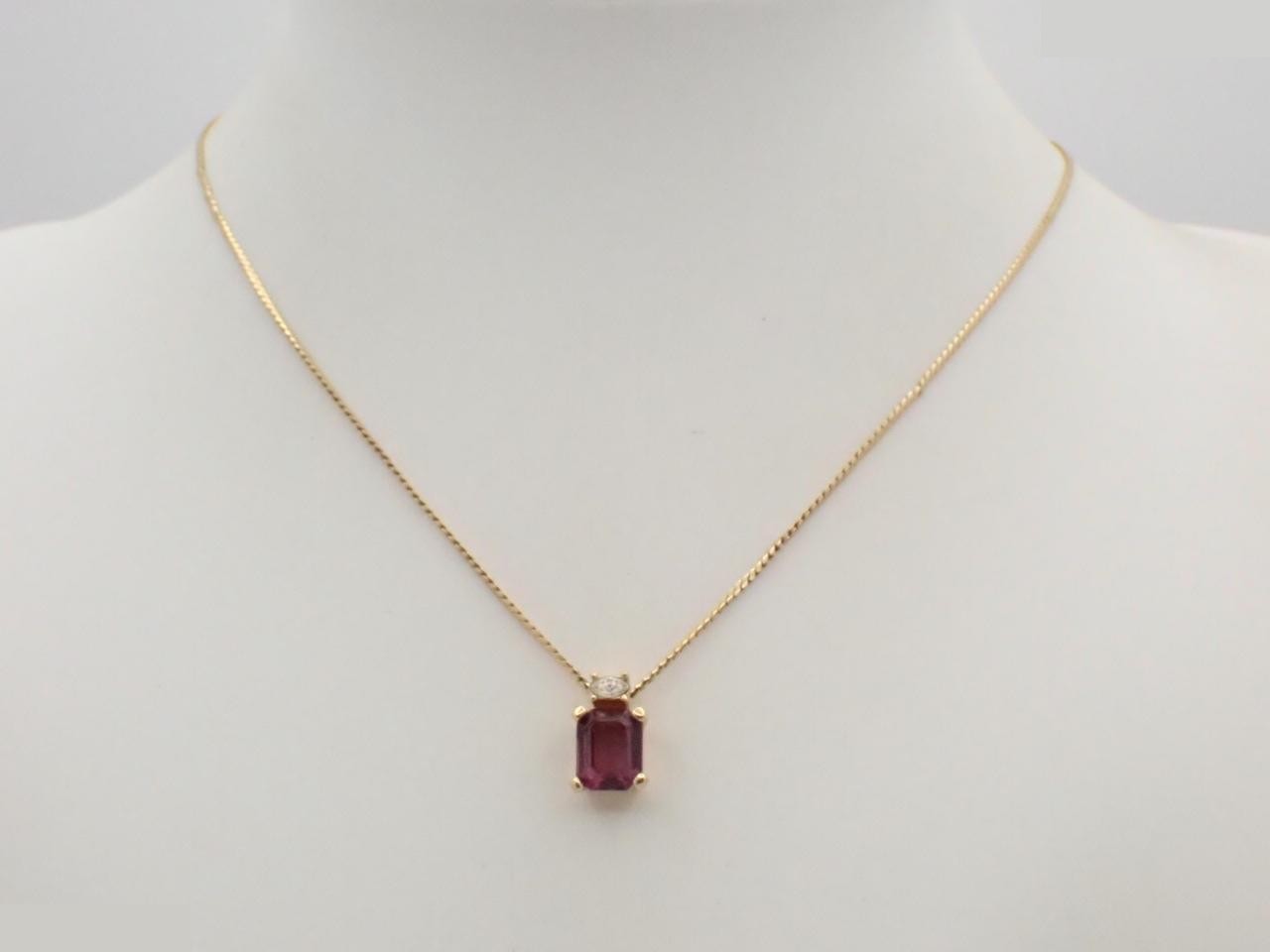Gold-colored necklace, chain approximately 42cm long. — view 3