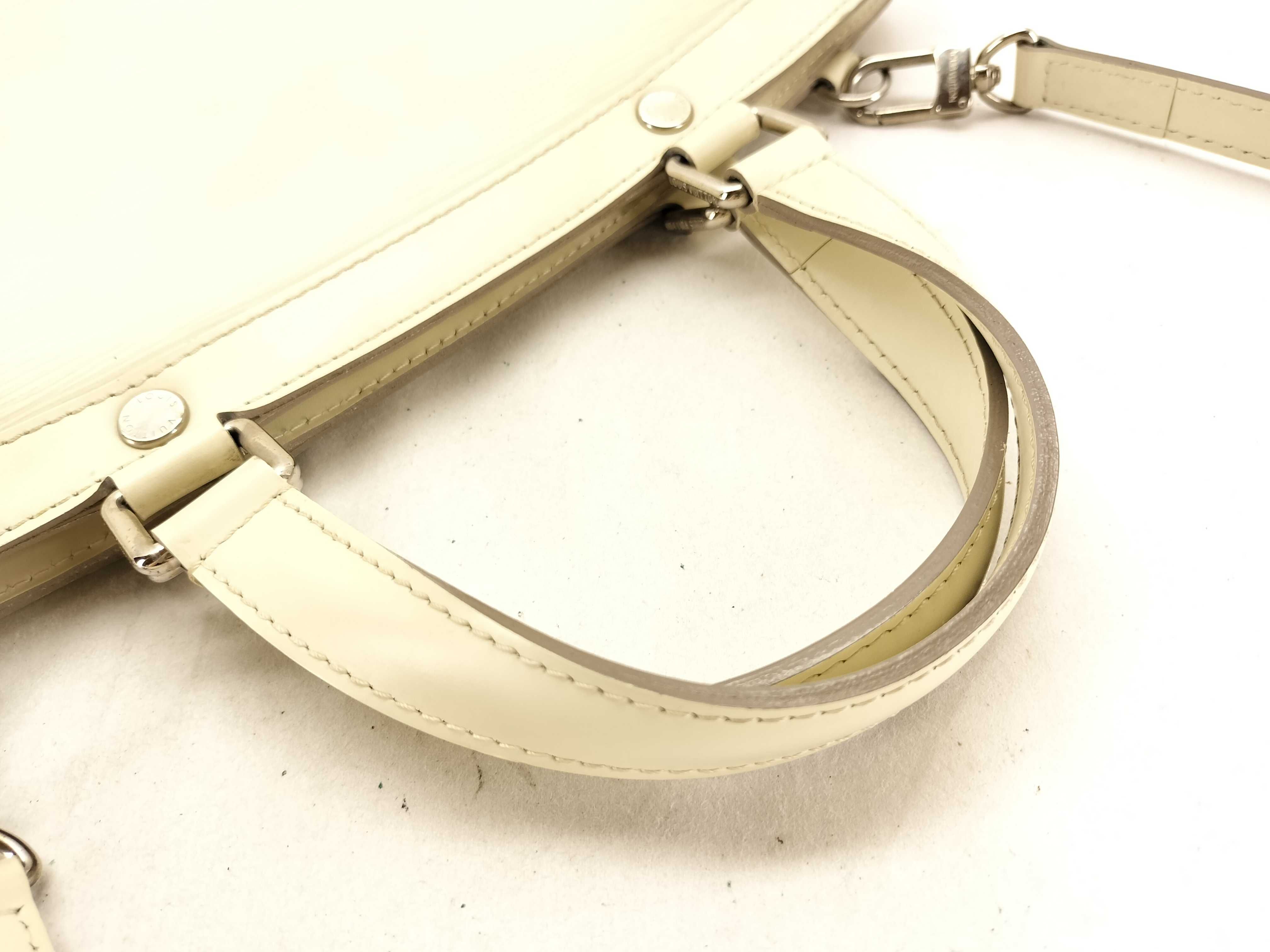Epi Leather Handbag Shoulder Bag Handbag — view 3