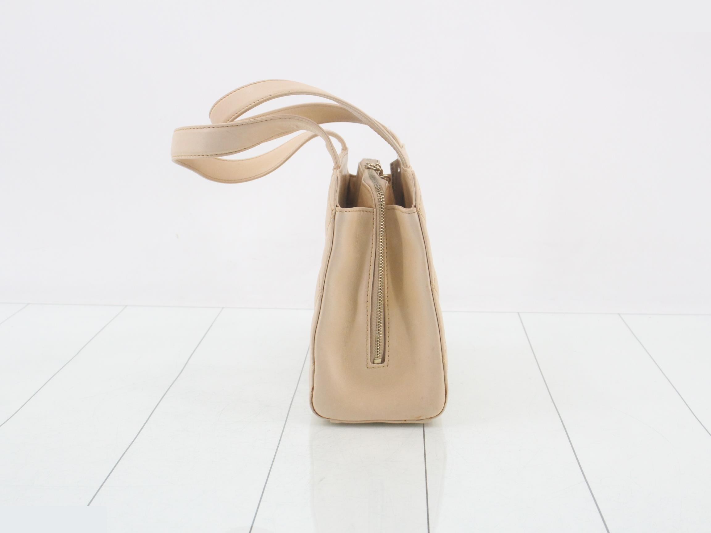 Matelassé lambskin semi-shoulder bag, beige. — view 4