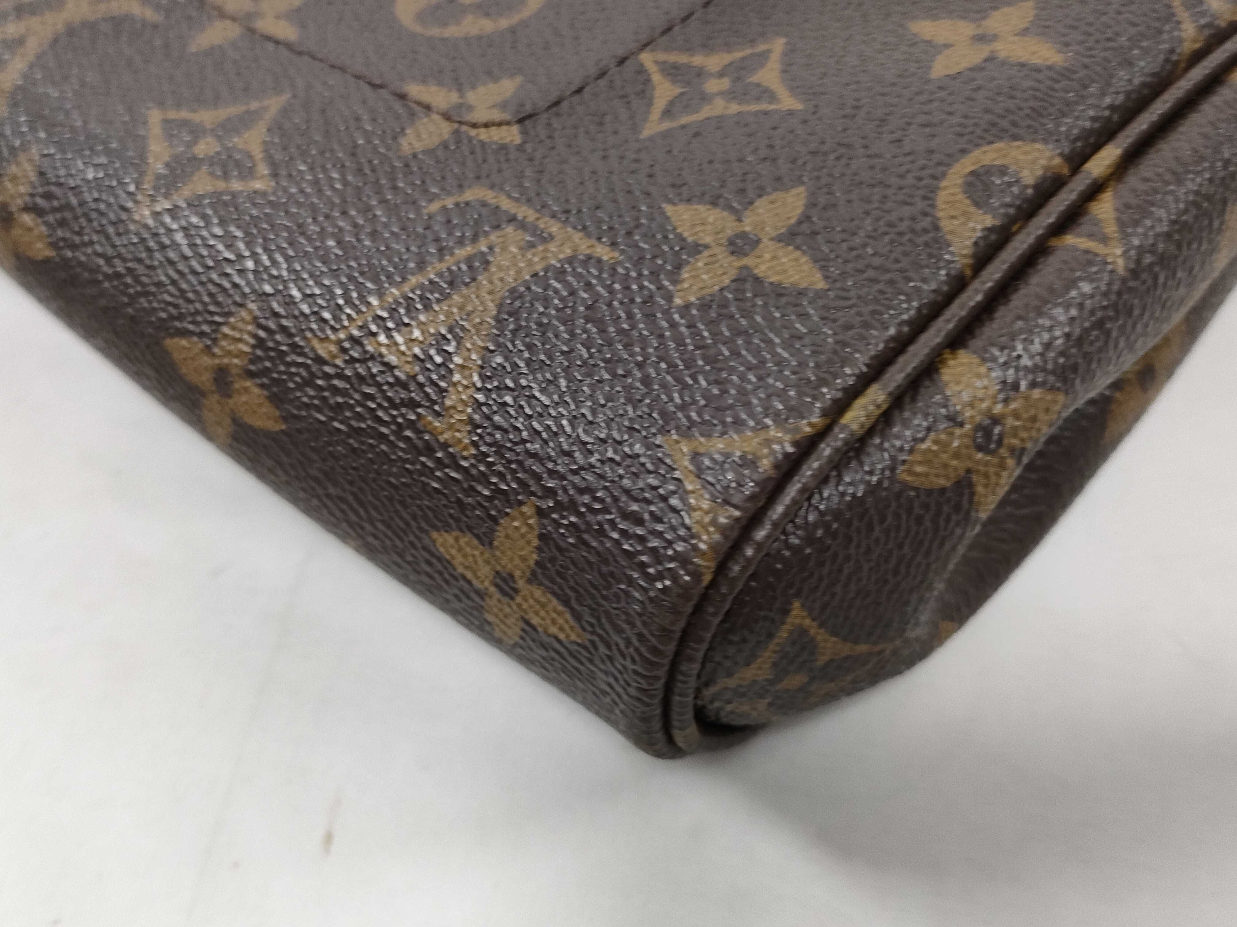 Monogram Vuitton Shoulder Bag Favorite MM Shoulder Bag — view 4