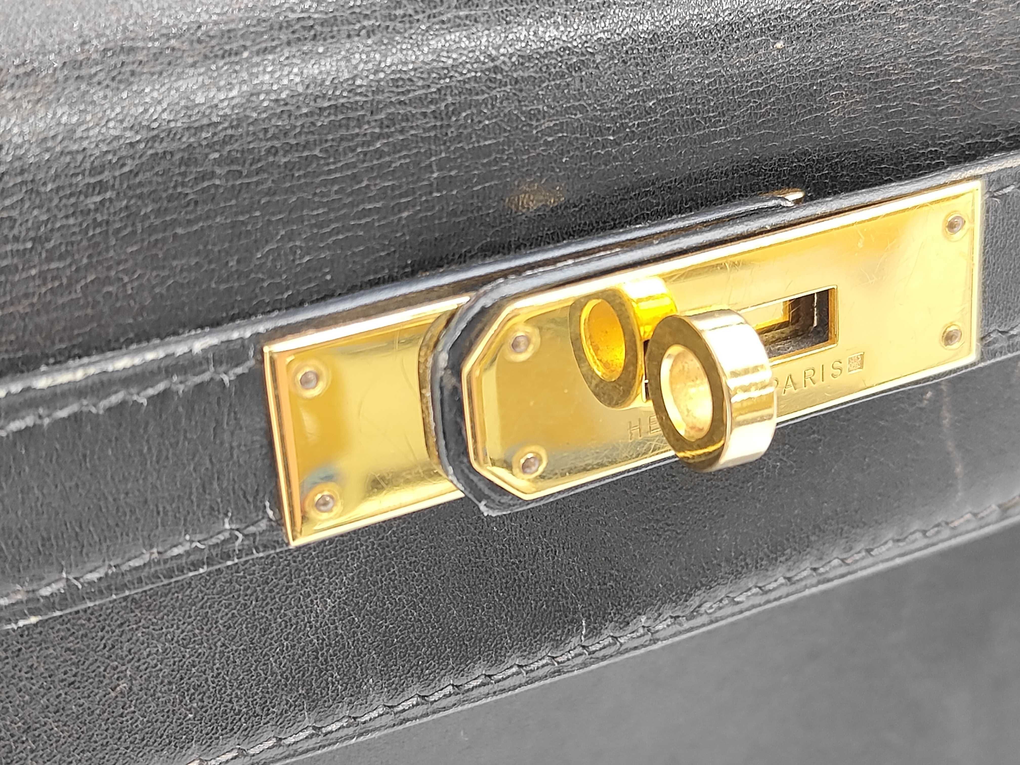 Kelly 28, black, box, gold hardware, handbag. — view 11
