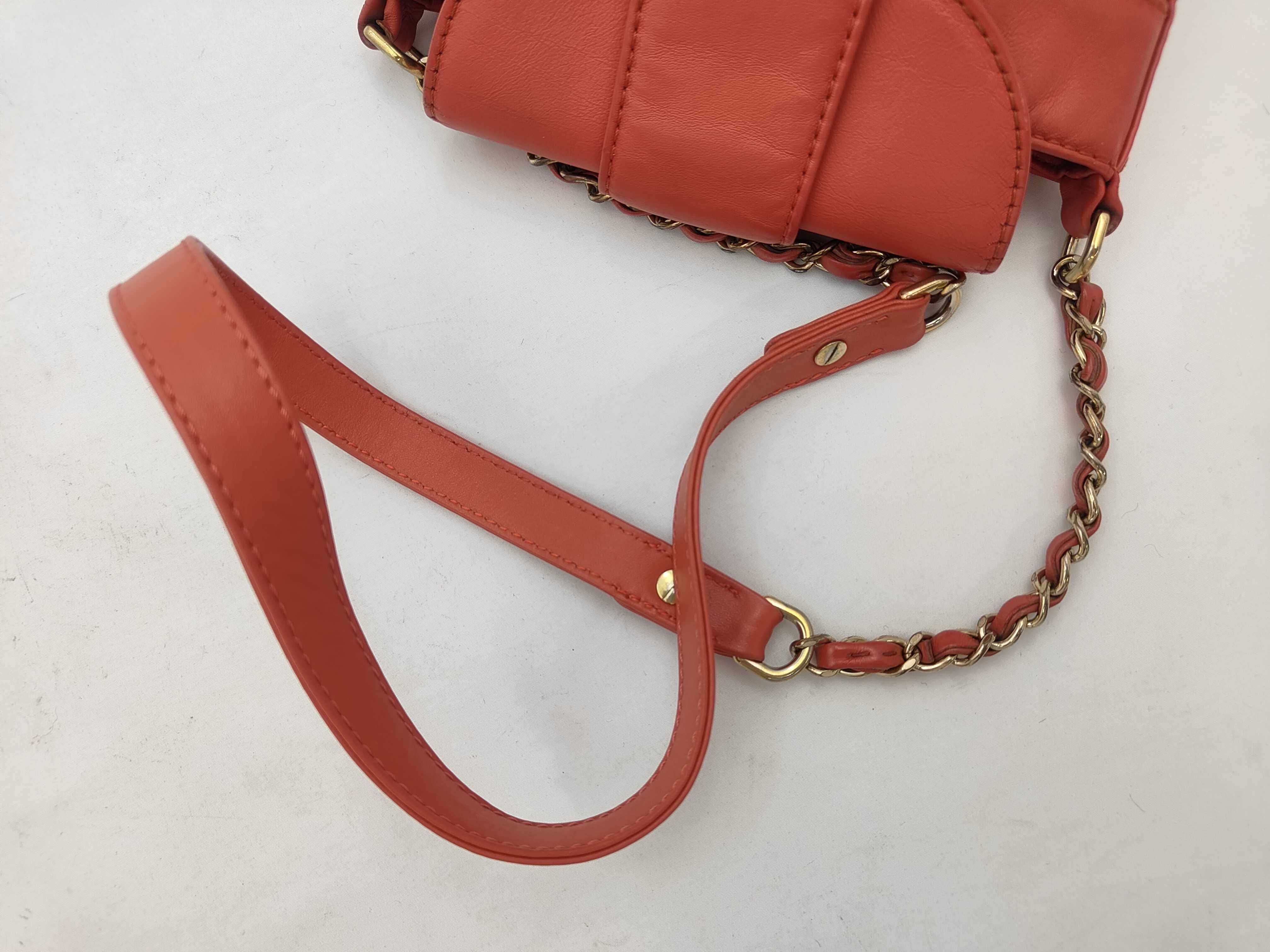 Matelassé Lambskin Shoulder Bag (Serial Number 26) — view 3