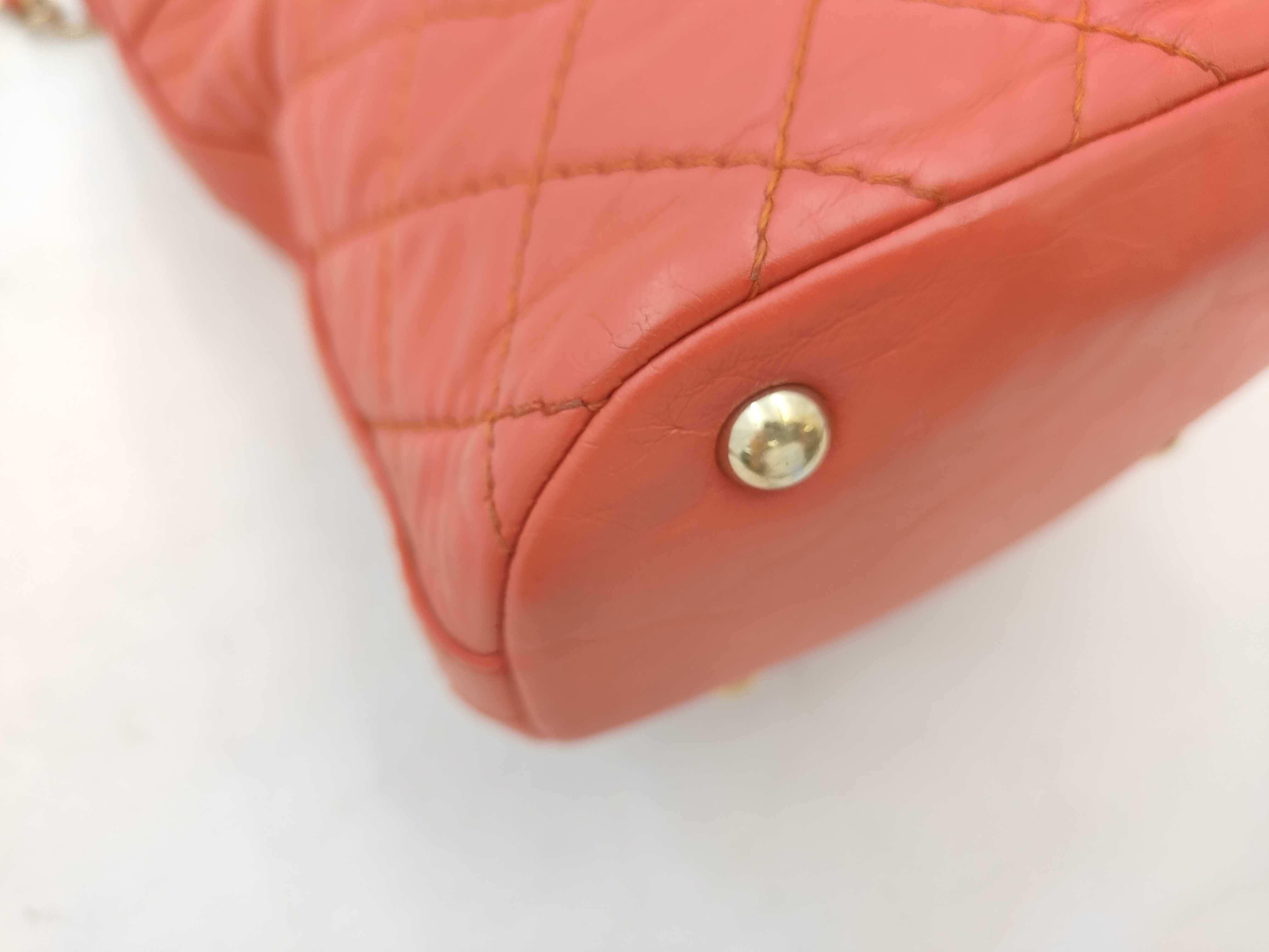 Matelassé Lambskin Shoulder Bag (Serial Number 26) — view 6