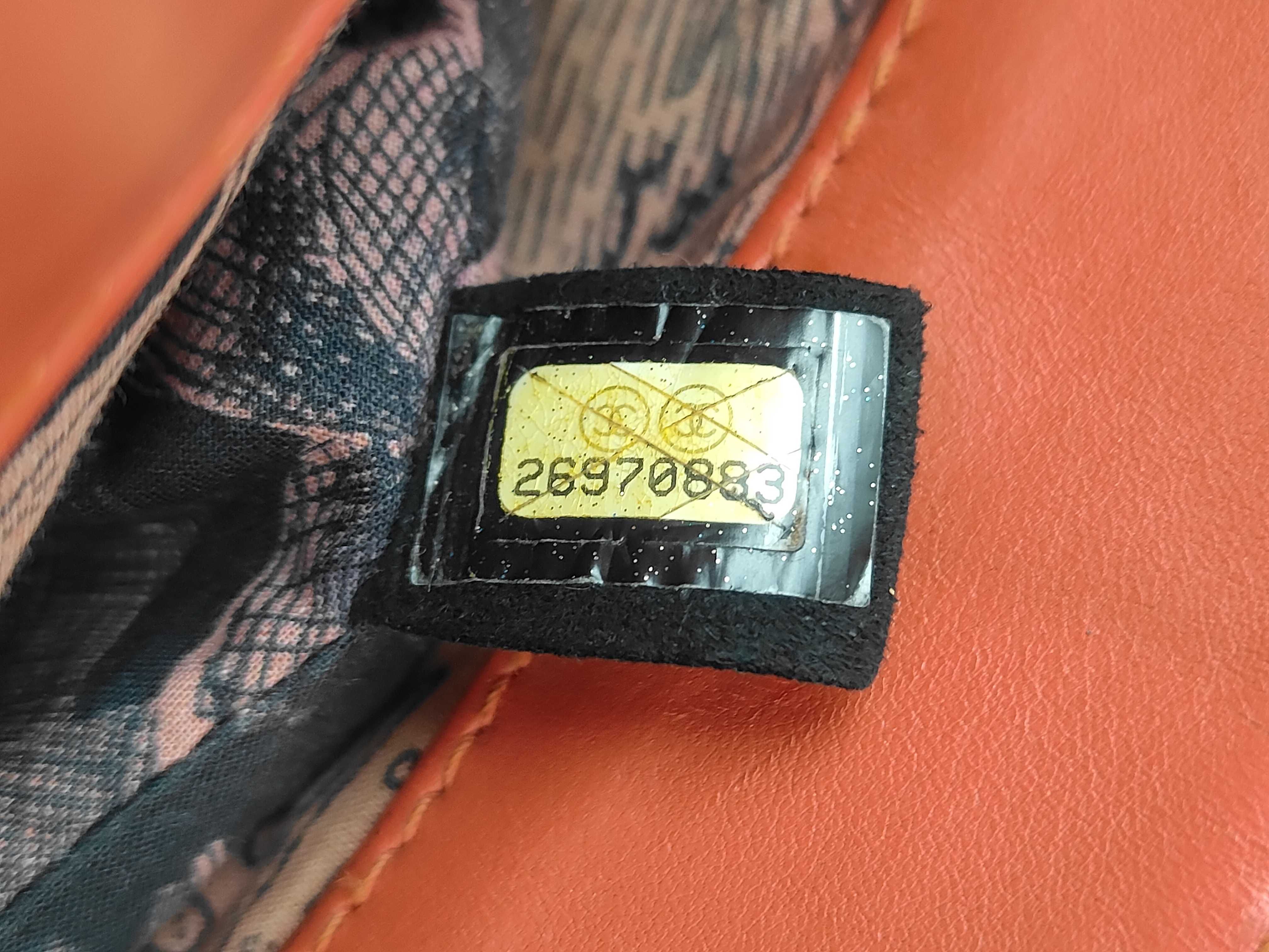 Matelassé Lambskin Shoulder Bag (Serial Number 26) — view 10