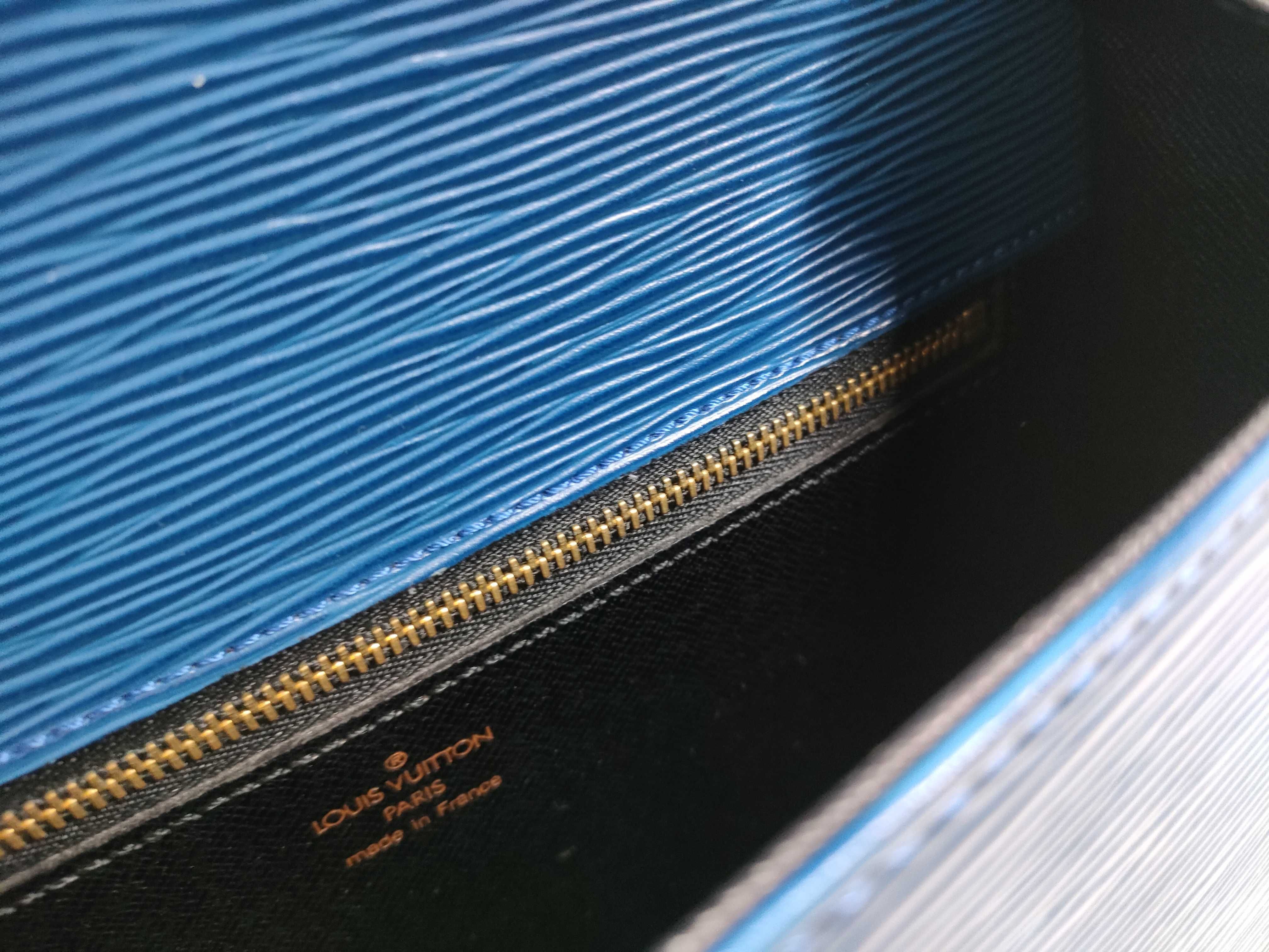 Epi Saint Cloud M52215 Shoulder Bag — view 14