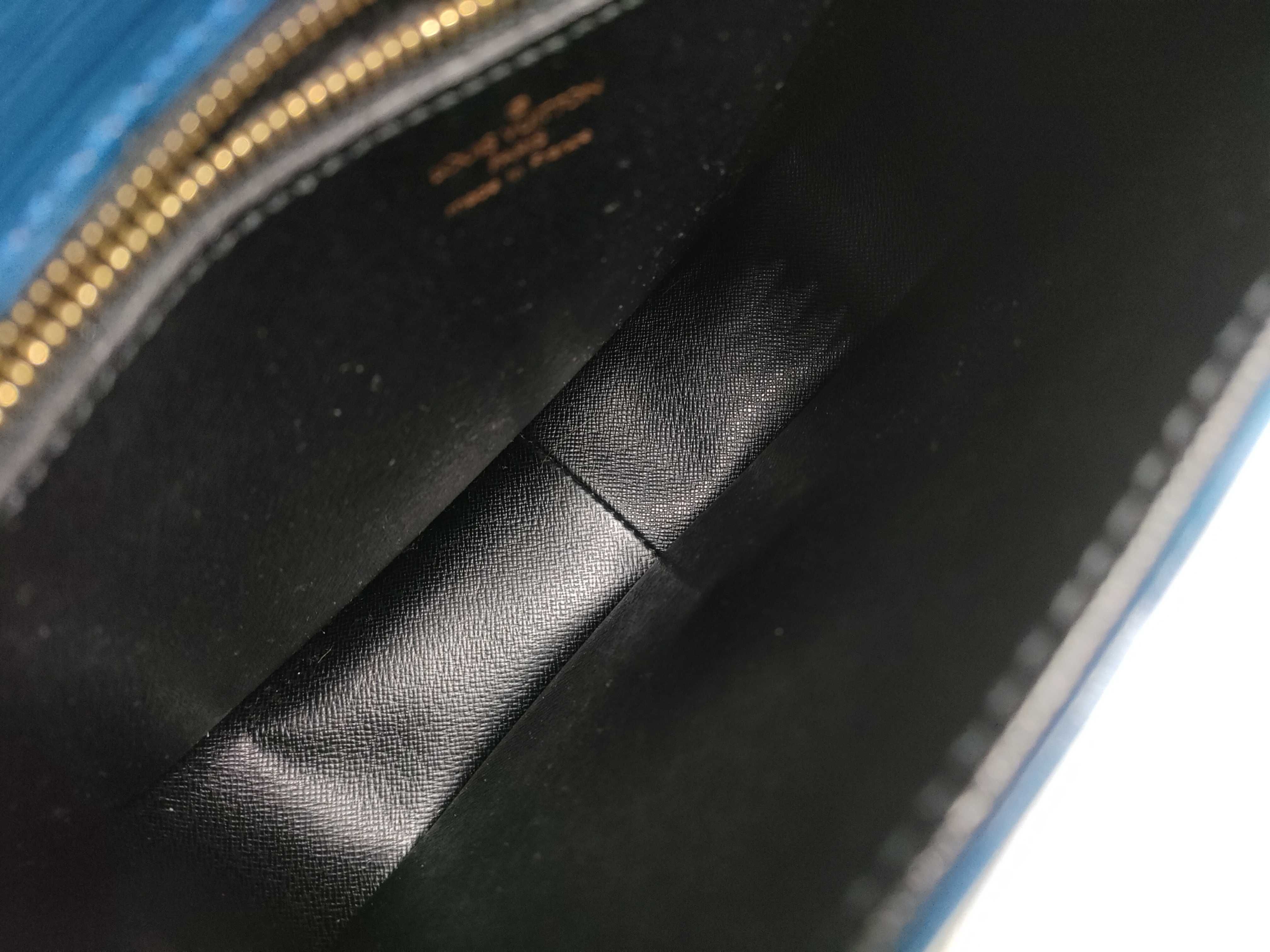 Epi Saint Cloud M52215 Shoulder Bag — view 10