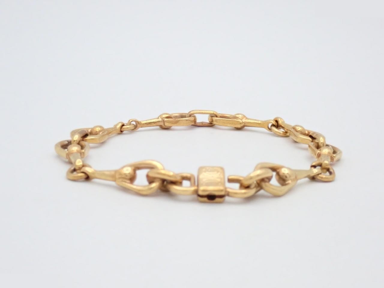 Other items: Precious metal bracelets and bangles (metal), wrist circumference approximately 20cm. — view 2