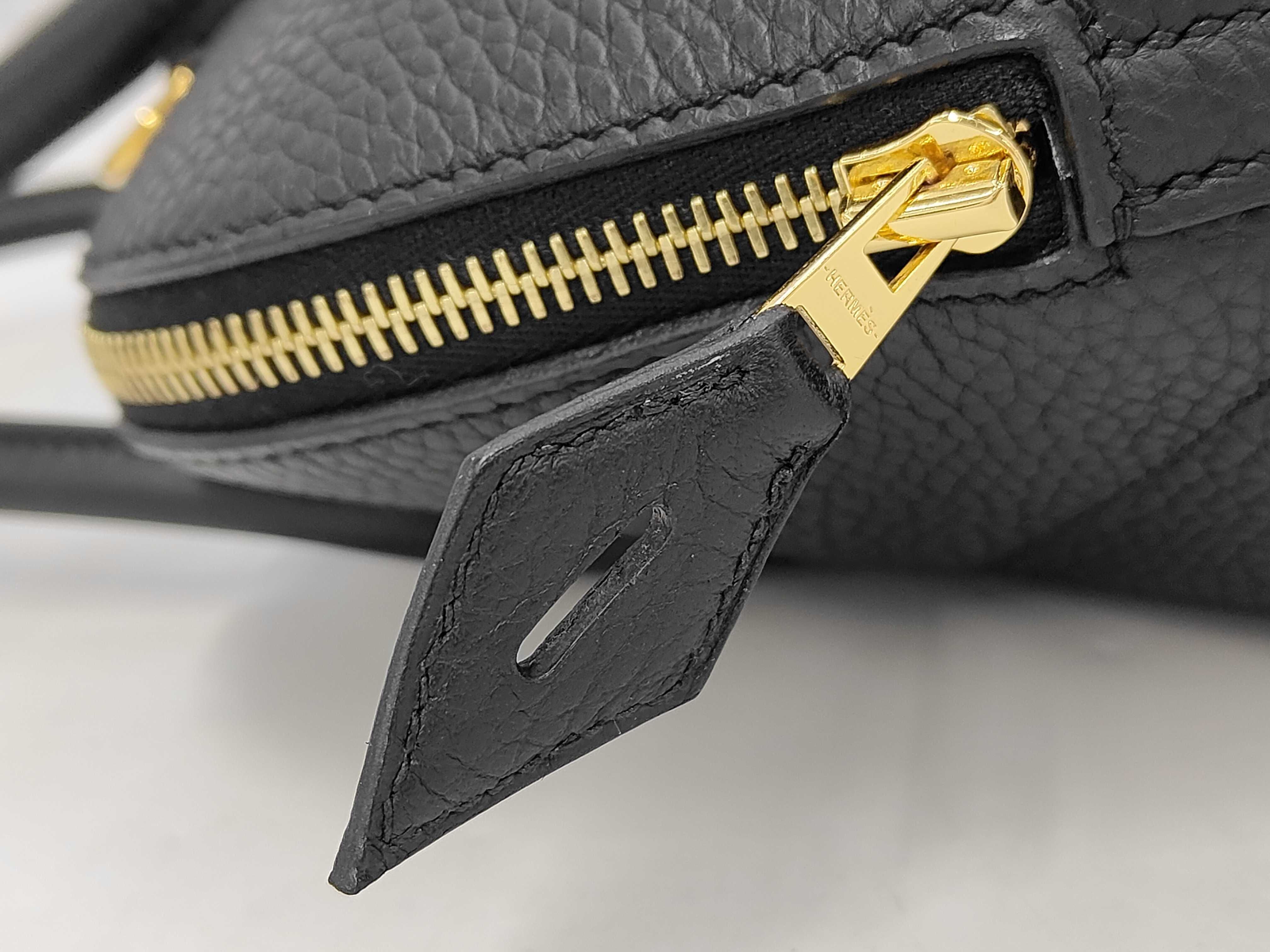 Bolide 31 Taurillon Clemence Leather Black D Stamp Gold Hardware Black Handbag — view 11