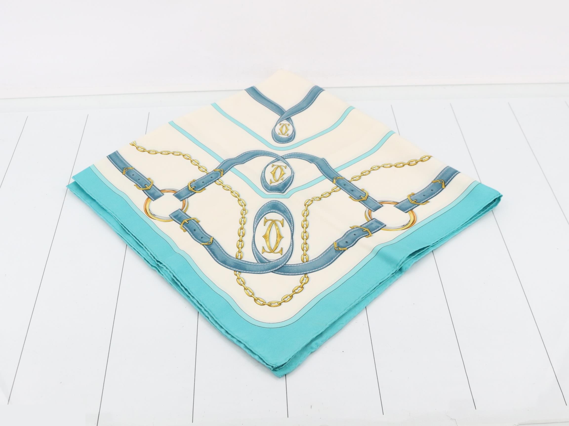 scarf — view 2