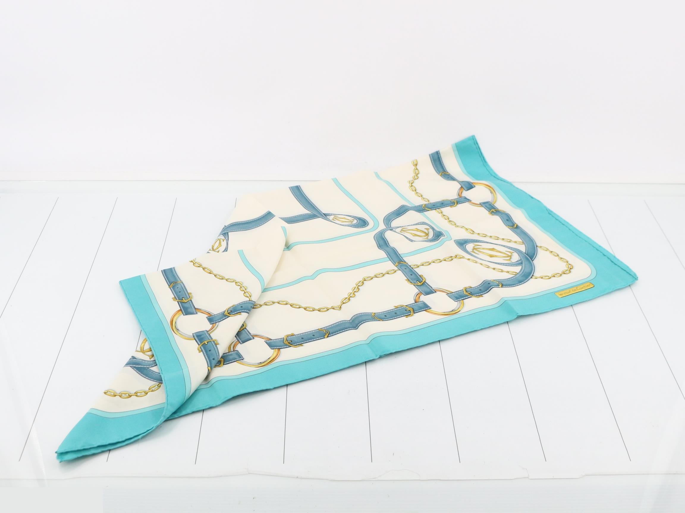 scarf — view 3