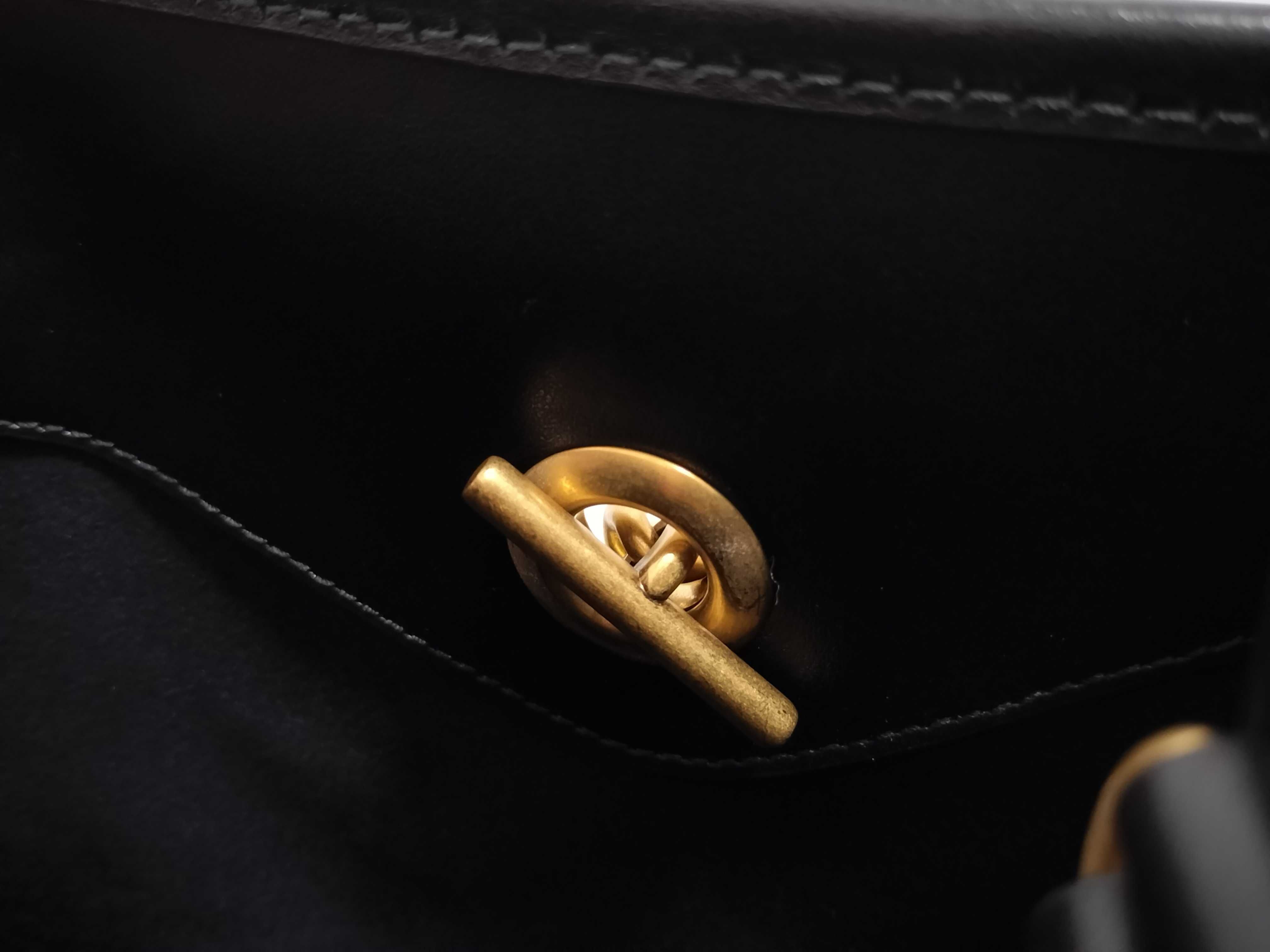 GG Marmont Leather Tote Bag — view 12