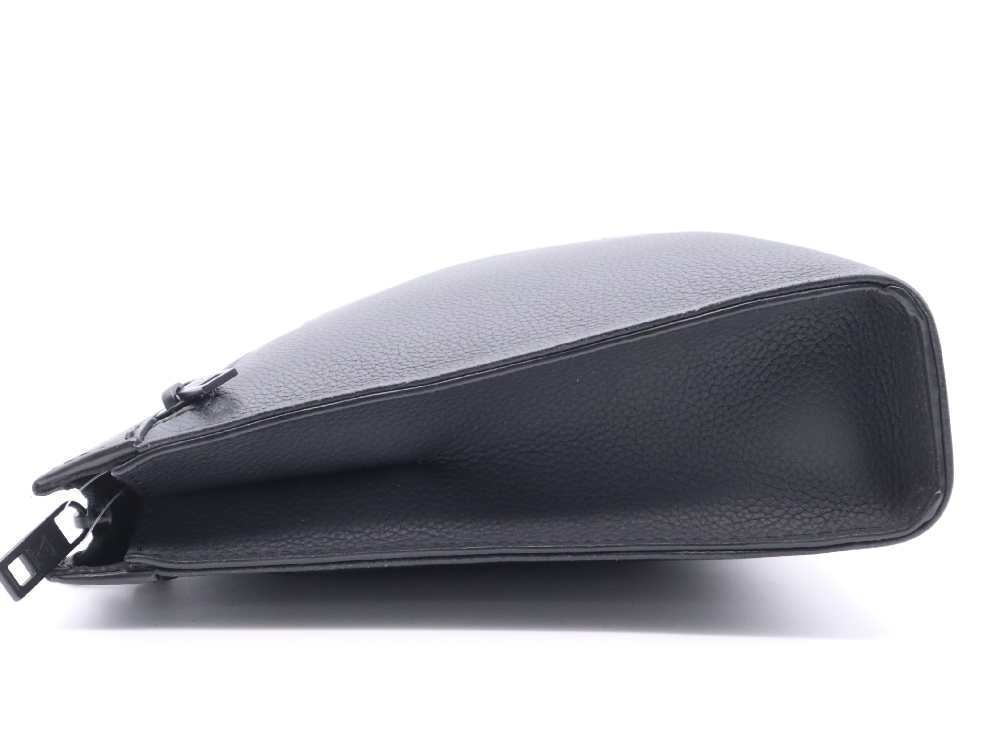 M59329 LV Aerogram Messenger Voyage Noir Shoulder Bag with Shoulder Strap and Coin Case (RFID Detected) — view 3