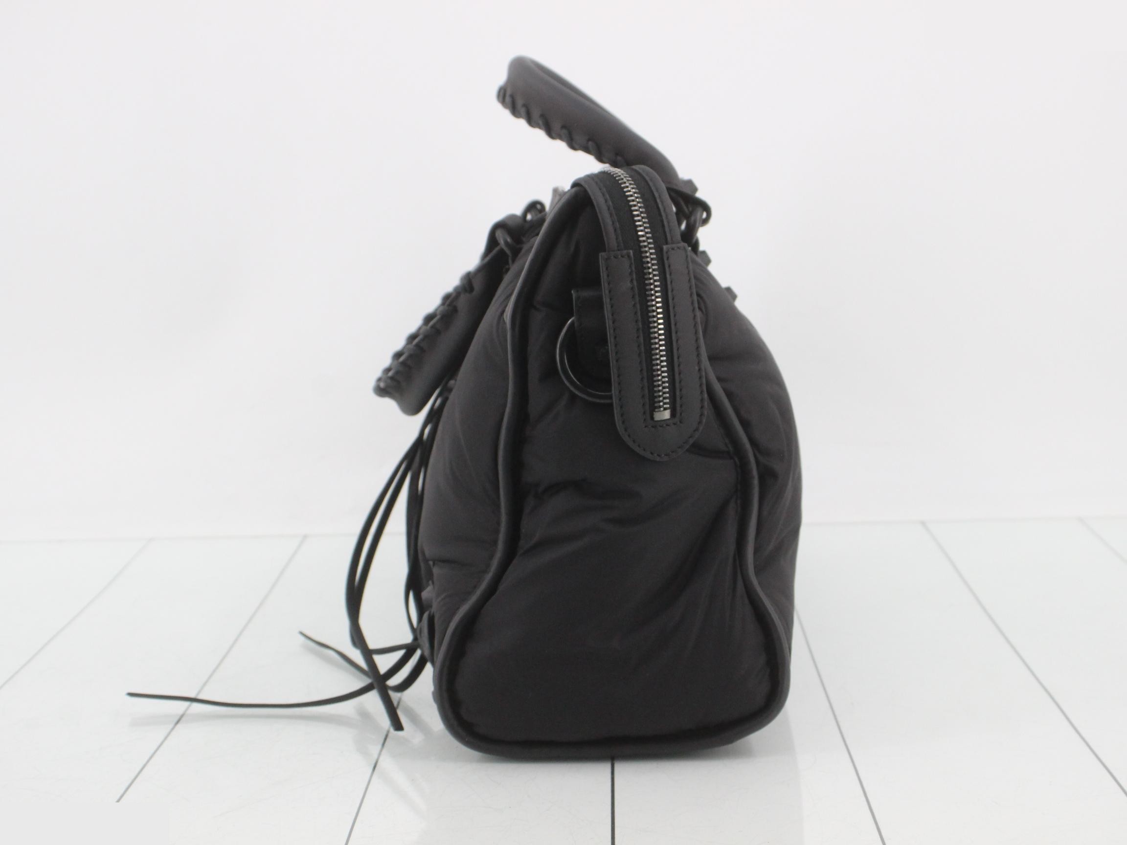 The City, Black, includes dust bag and booklet, 37 x 24 x 14 cm — view 3