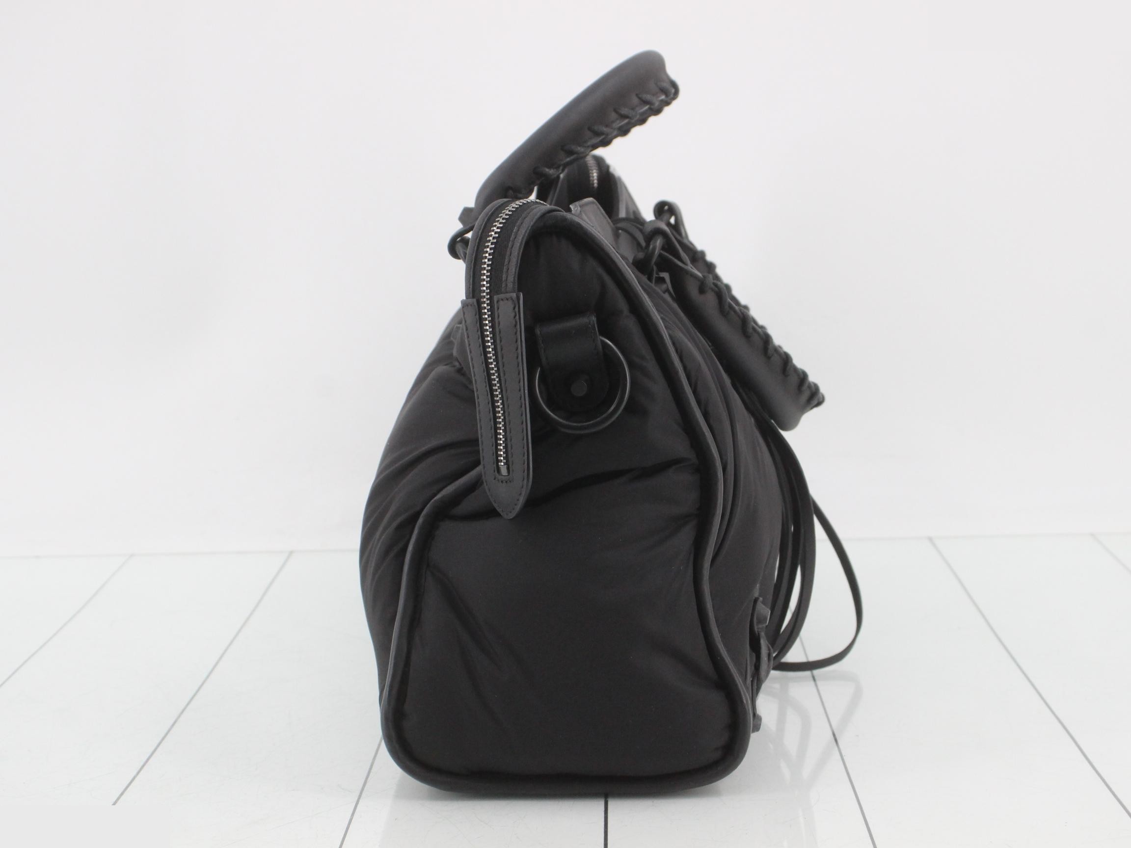 The City, Black, includes dust bag and booklet, 37 x 24 x 14 cm — view 4