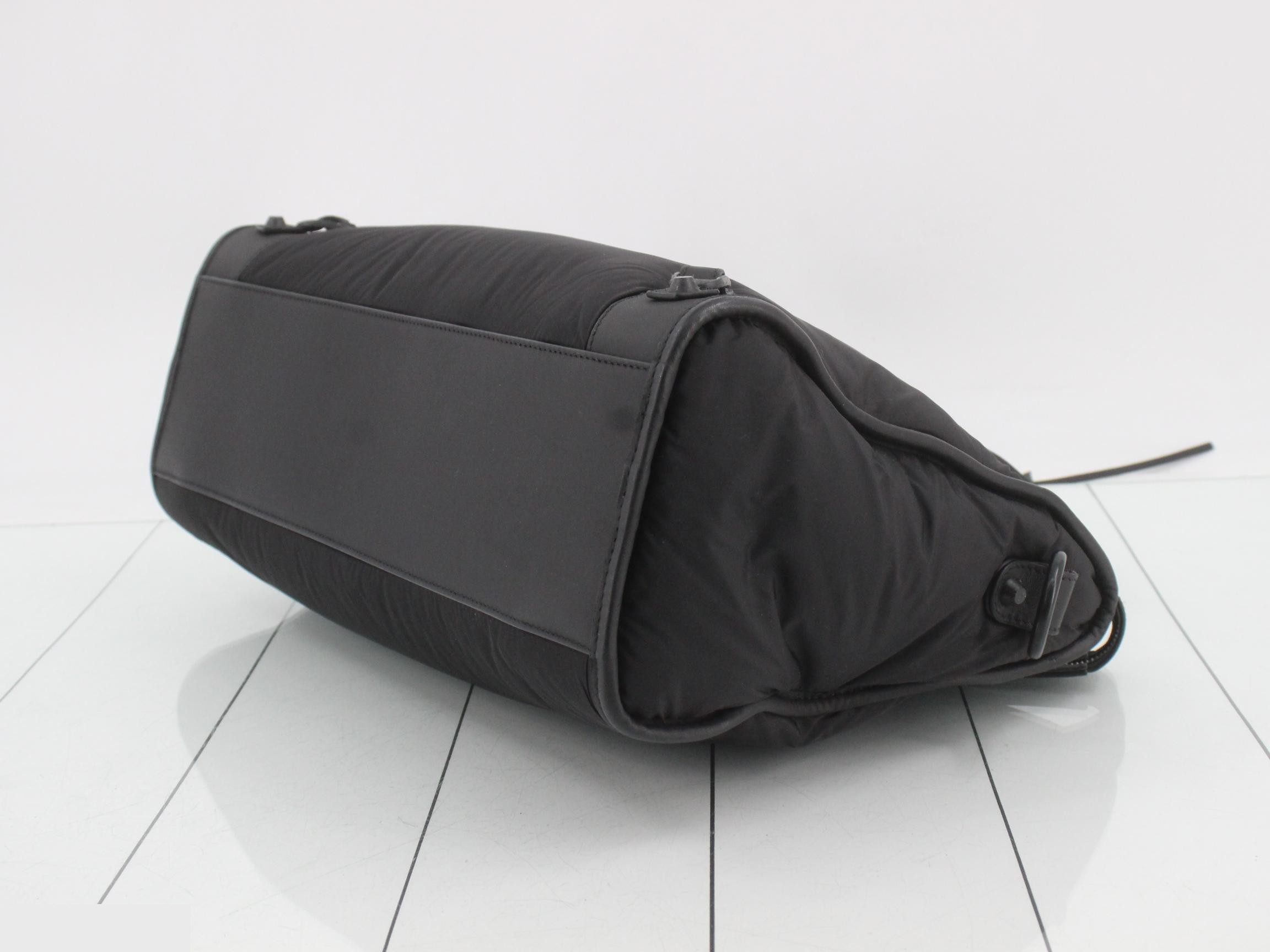 The City, Black, includes dust bag and booklet, 37 x 24 x 14 cm — view 6