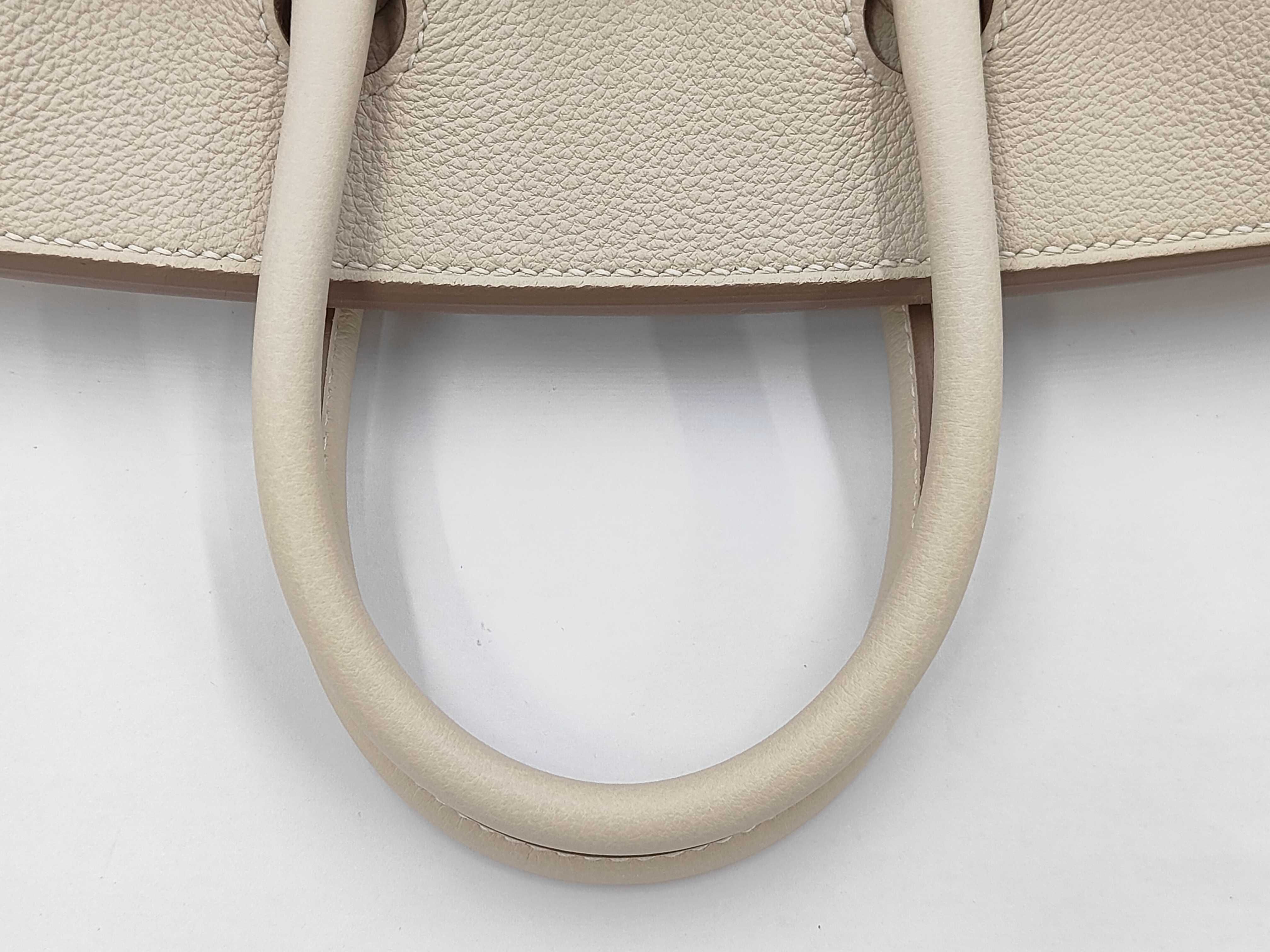Birkin 25 Togo Leather, Gold Hardware, Gold Stamp Handbag — view 5