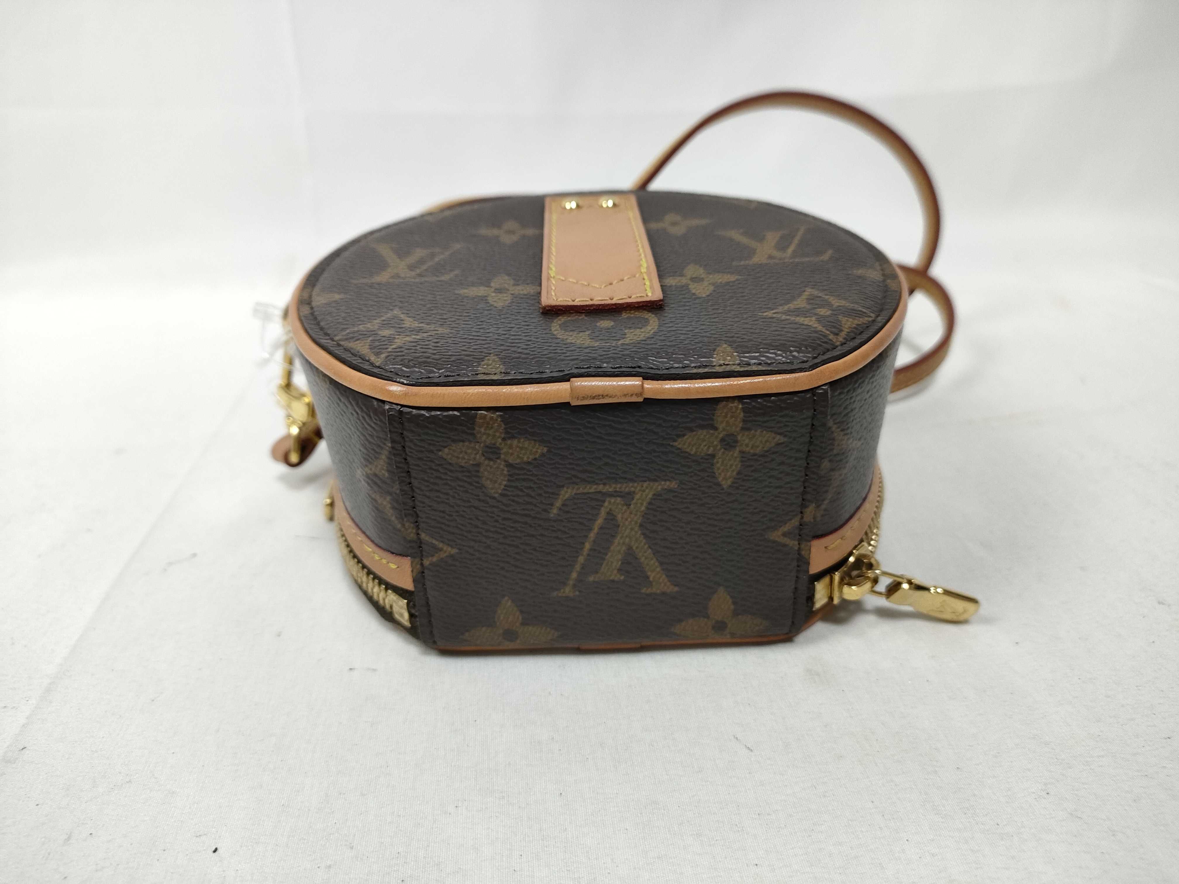 Monogram M44699 Monogram Mini Boite Chapeau Shoulder Bag Handbag — view 3